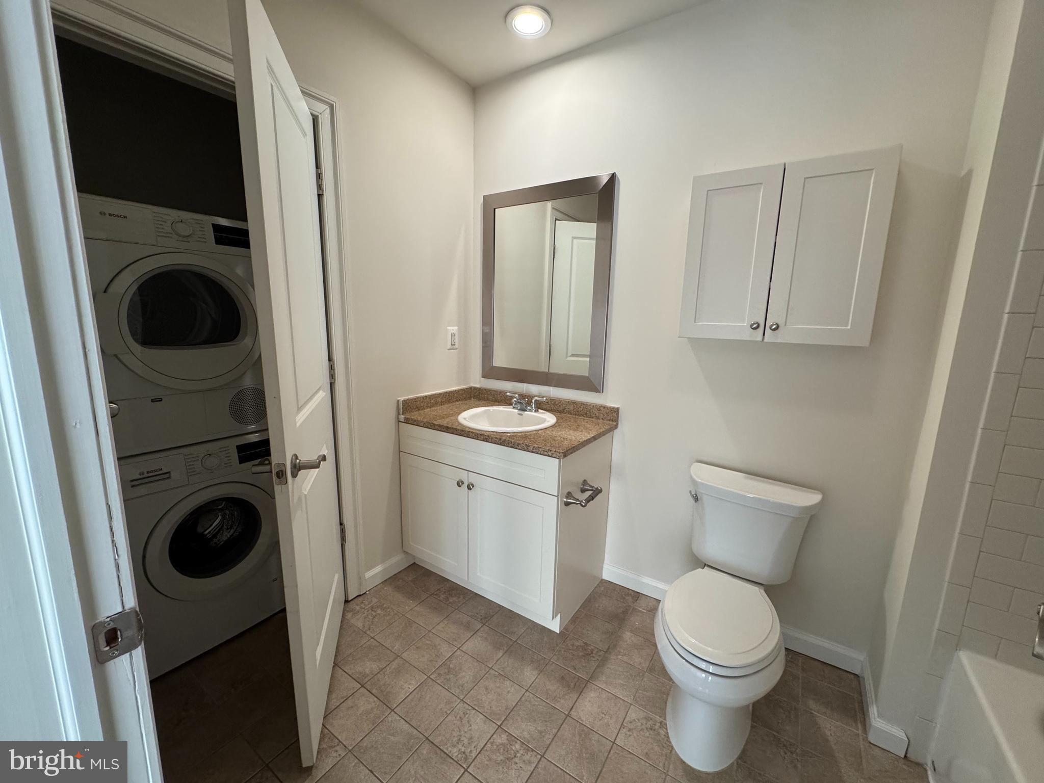 CENTER CITY - Residential Lease