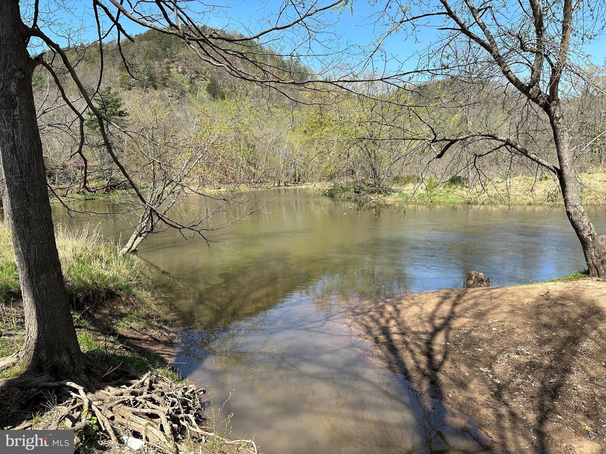 EAGLE MOUNTAIN - Land