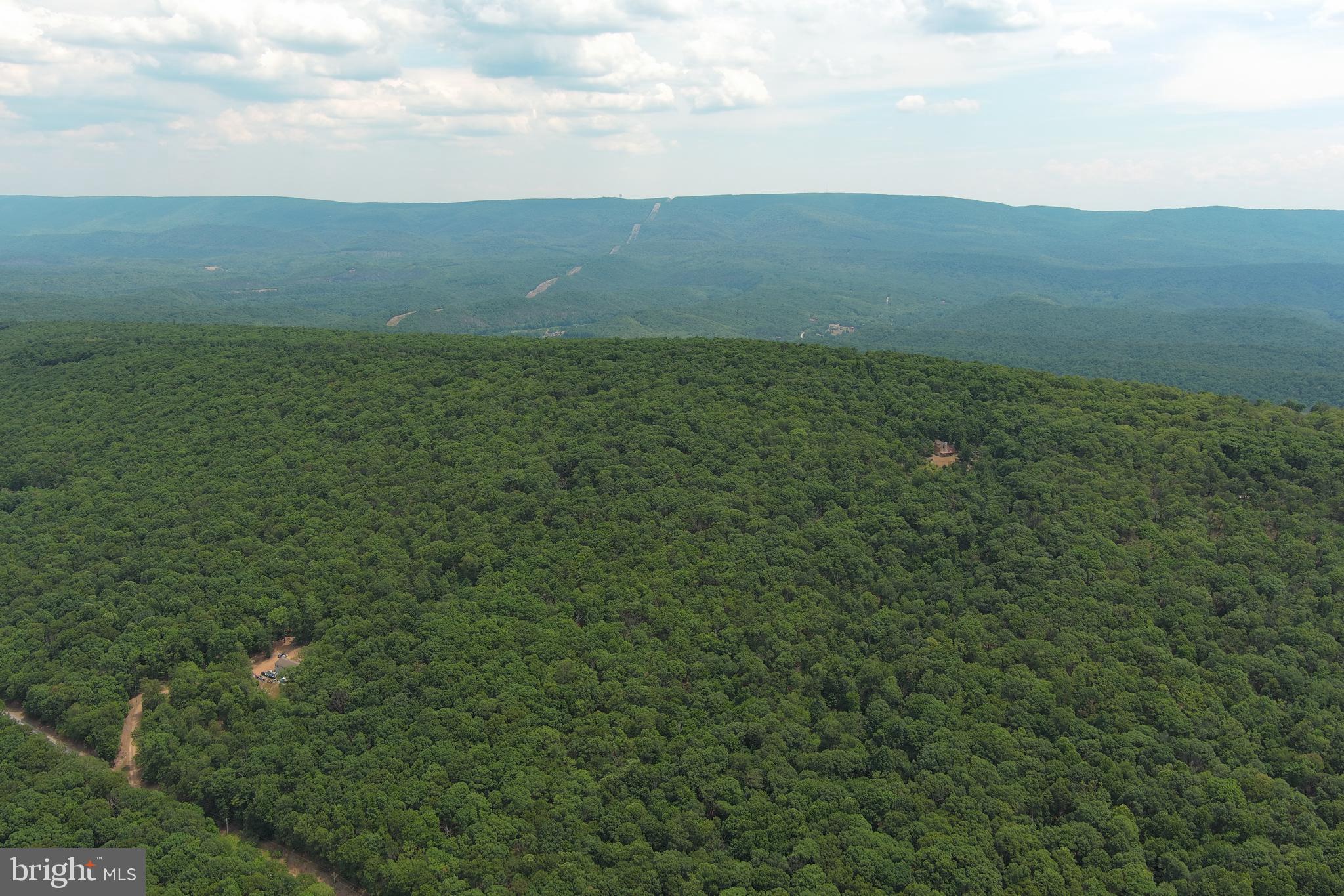 EAGLE MOUNTAIN - Land