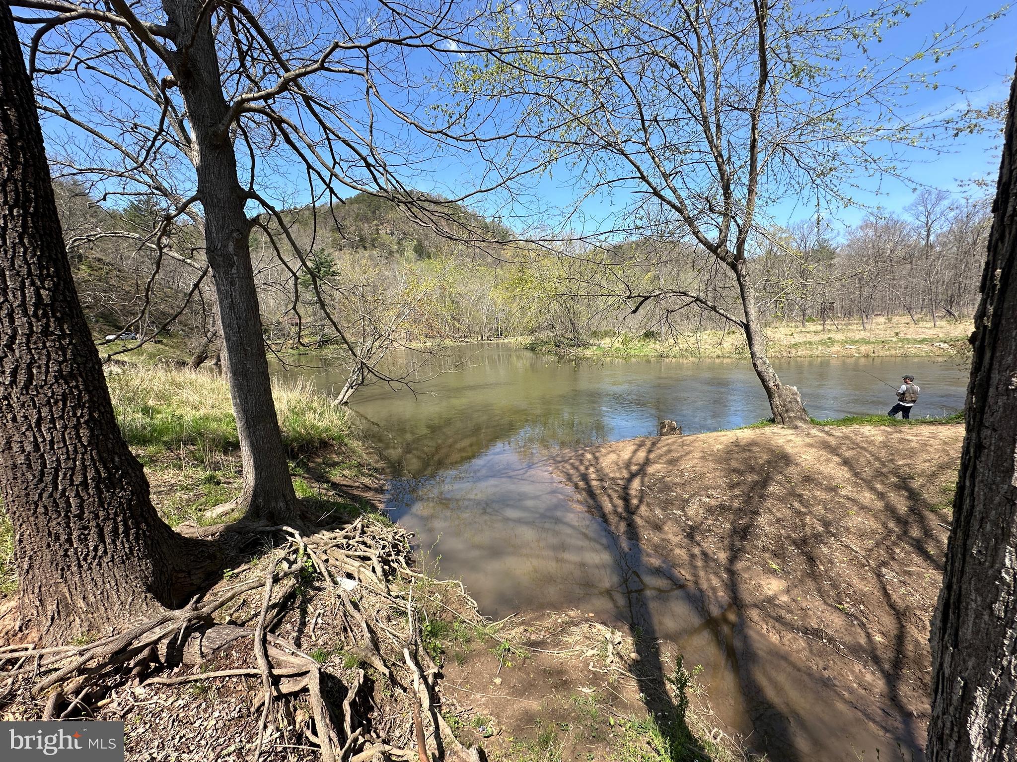 EAGLE MOUNTAIN - Land