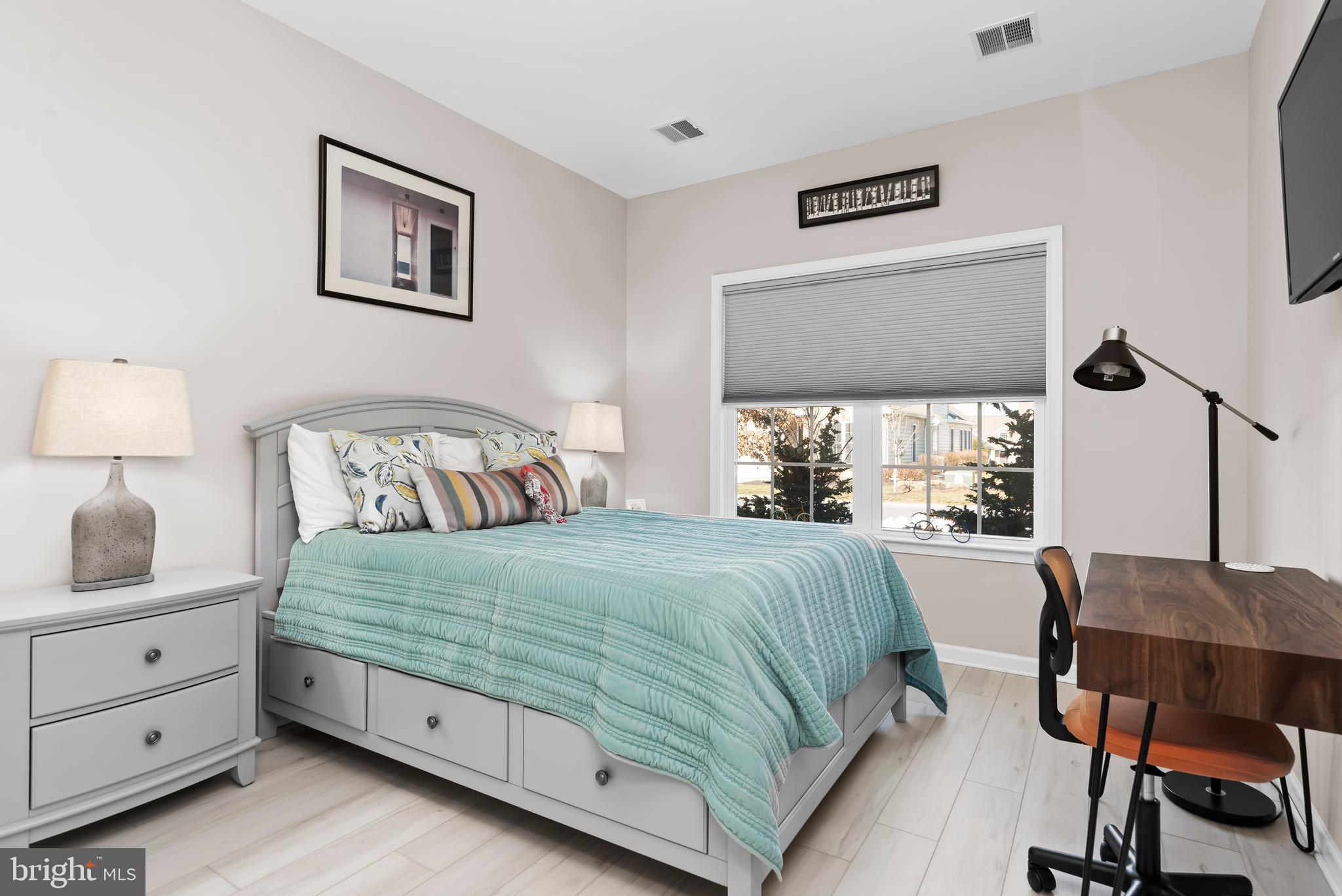 TRADITIONS OF AMERICA AT SILVER SPRING - Residential