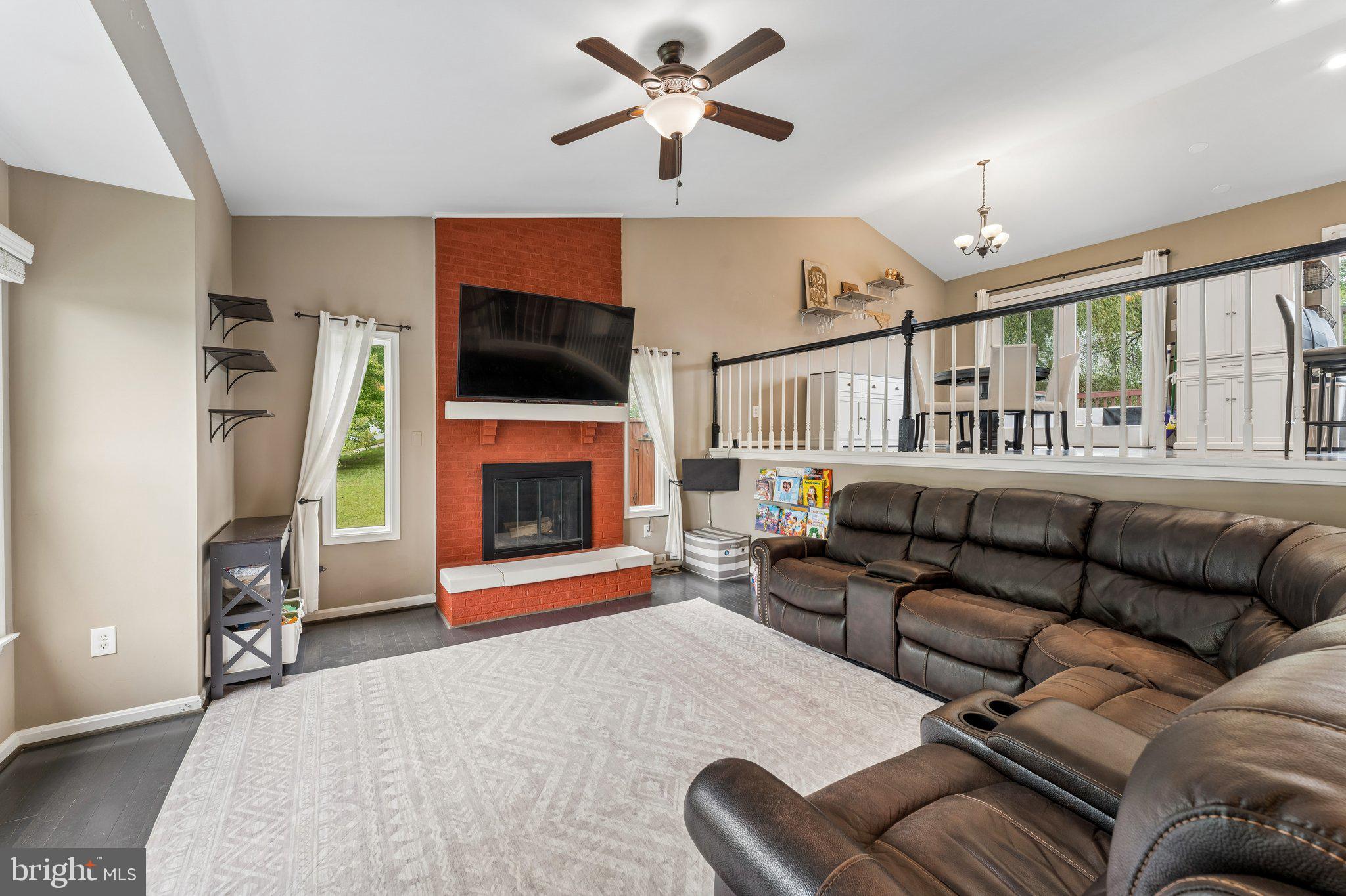 6669 HUNTER ROAD - Photo 4