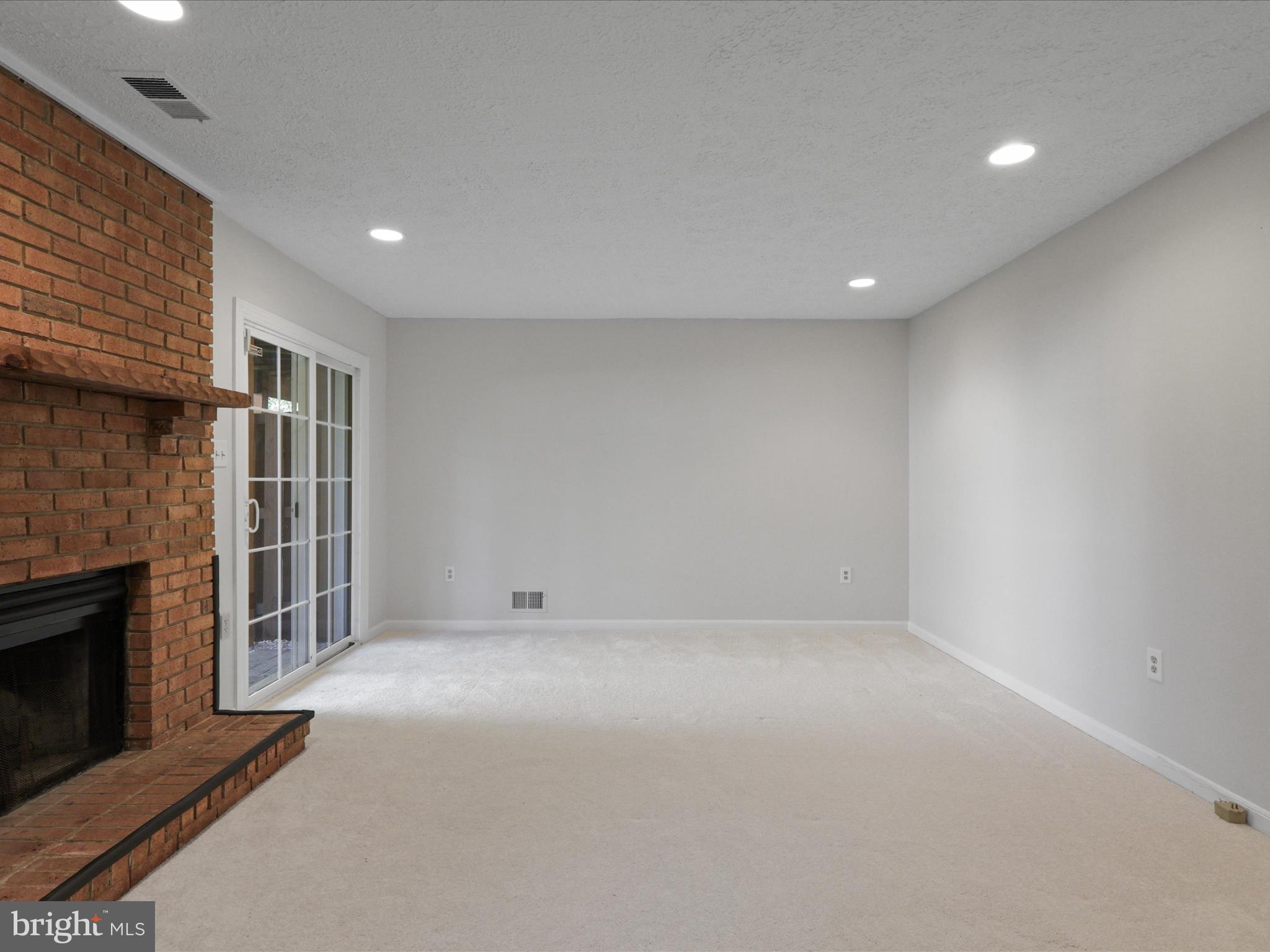 HAHN PROPERTY - Residential Lease