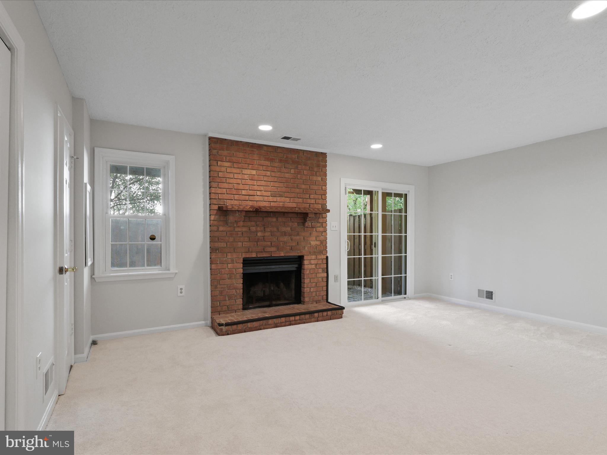 HAHN PROPERTY - Residential Lease