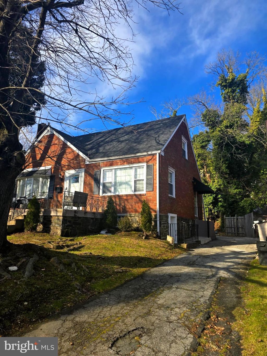 Photo of 1303 Manor Road, LANSDOWNE, PA 19050 (MLS # PADE2106320)