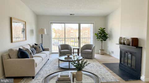 Condo For Sale - 70 Juniper Way<br/> HAMILTON, NJ 08619