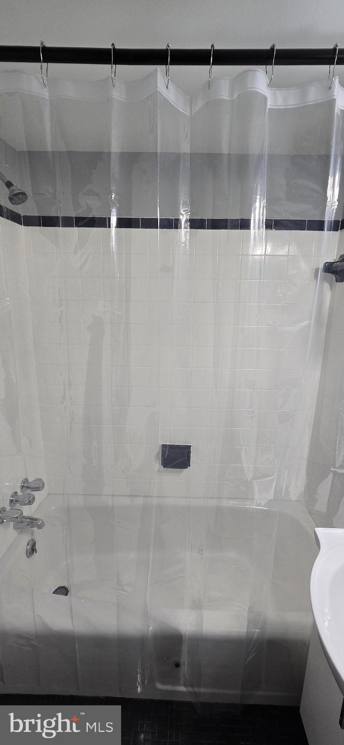 SWANN HILL - Residential Lease