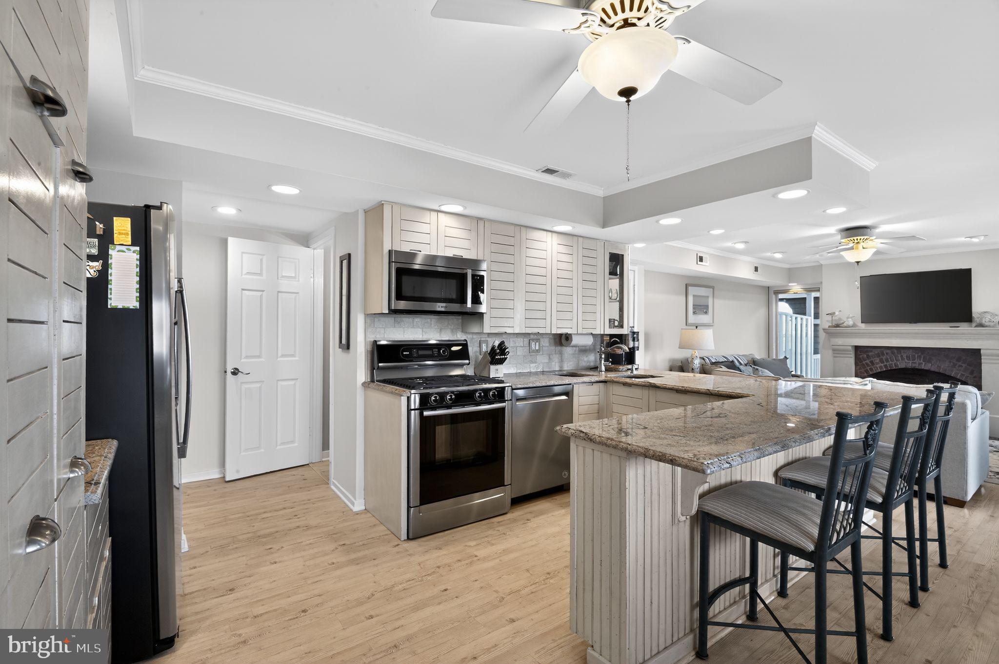 401 BAYFRONT BAY