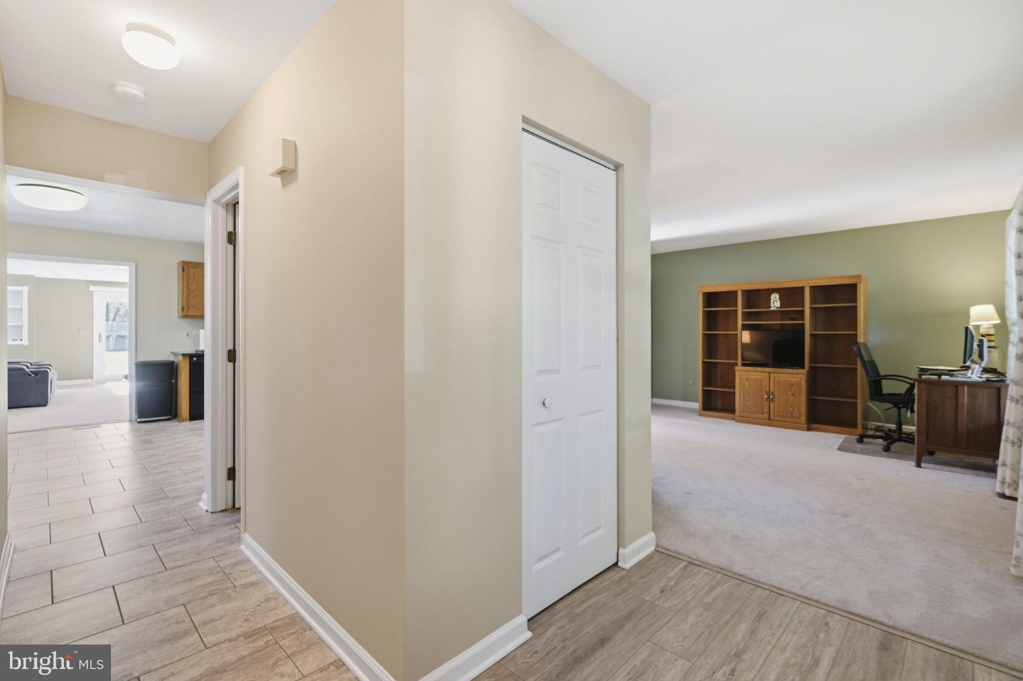 1247 PEKIN ROAD