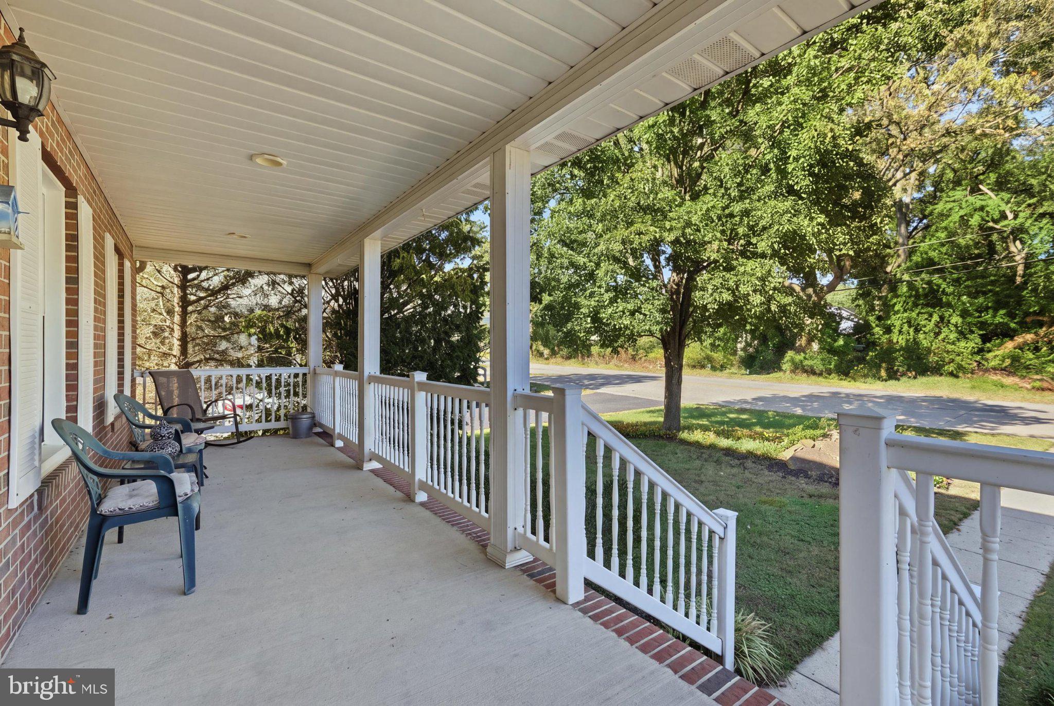 1247 PEKIN ROAD