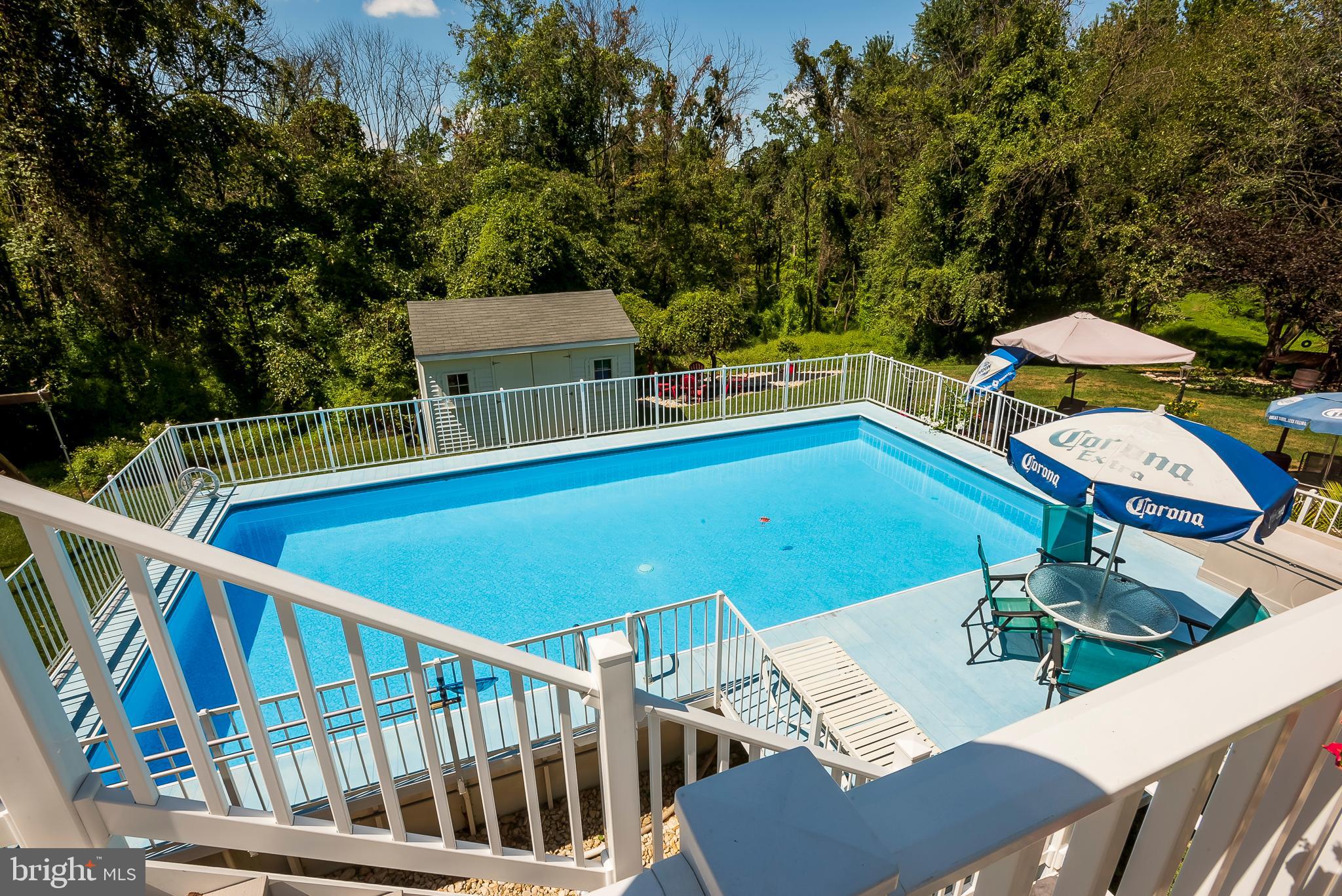 HUNT COUNTRY ESTATES - Residential