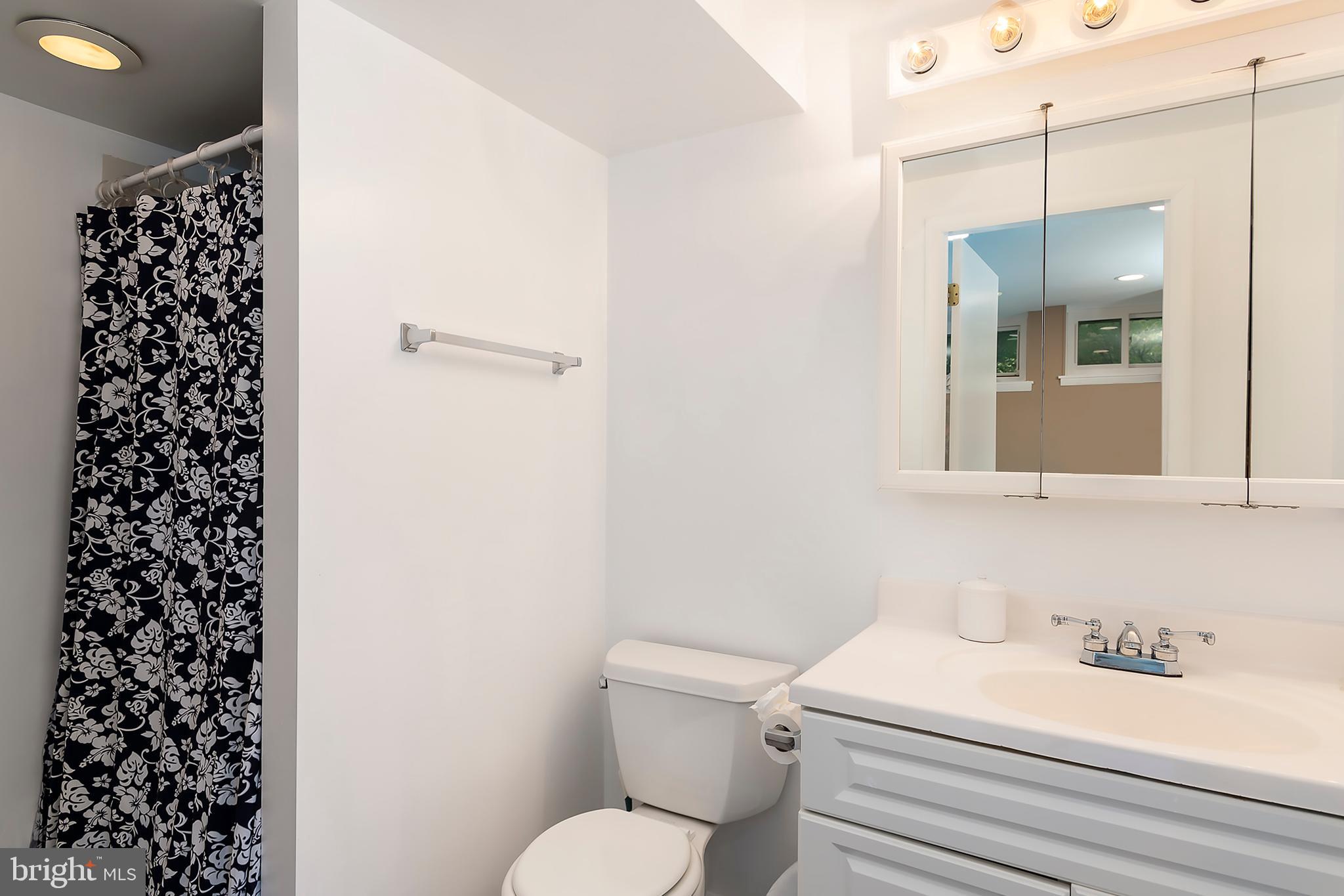 HUNT COUNTRY ESTATES - Residential