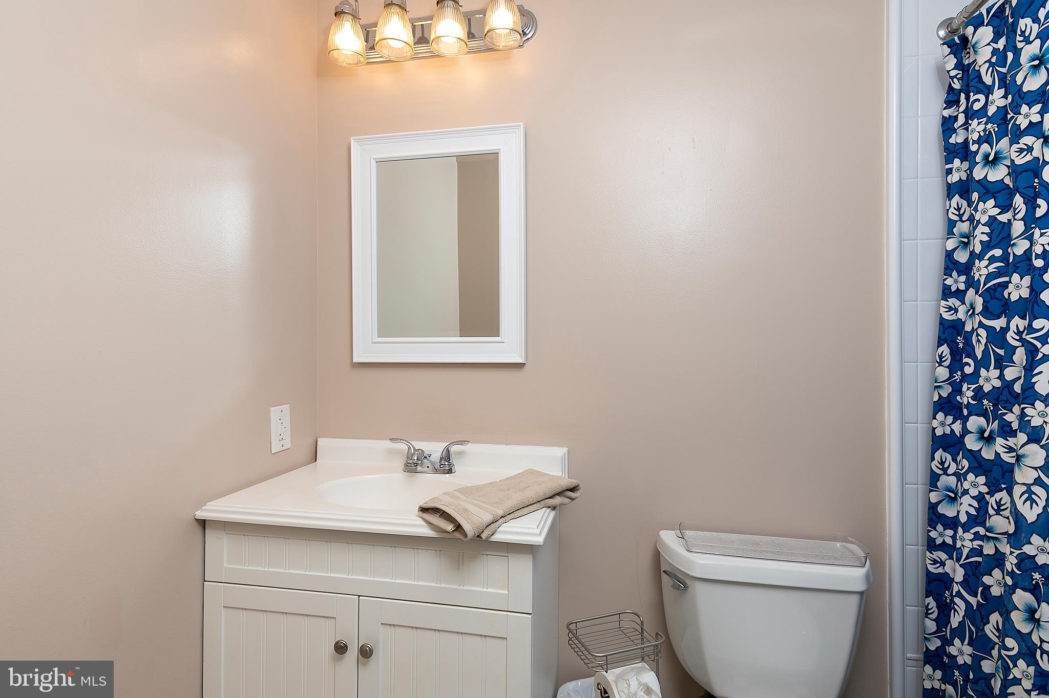 HUNT COUNTRY ESTATES - Residential