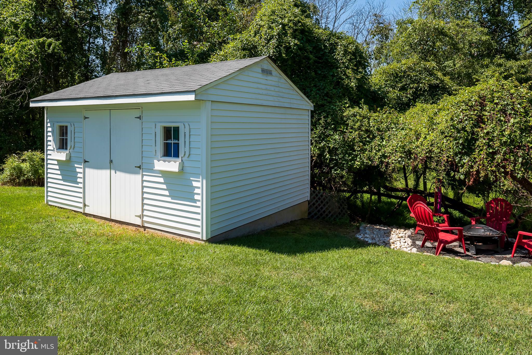 HUNT COUNTRY ESTATES - Residential