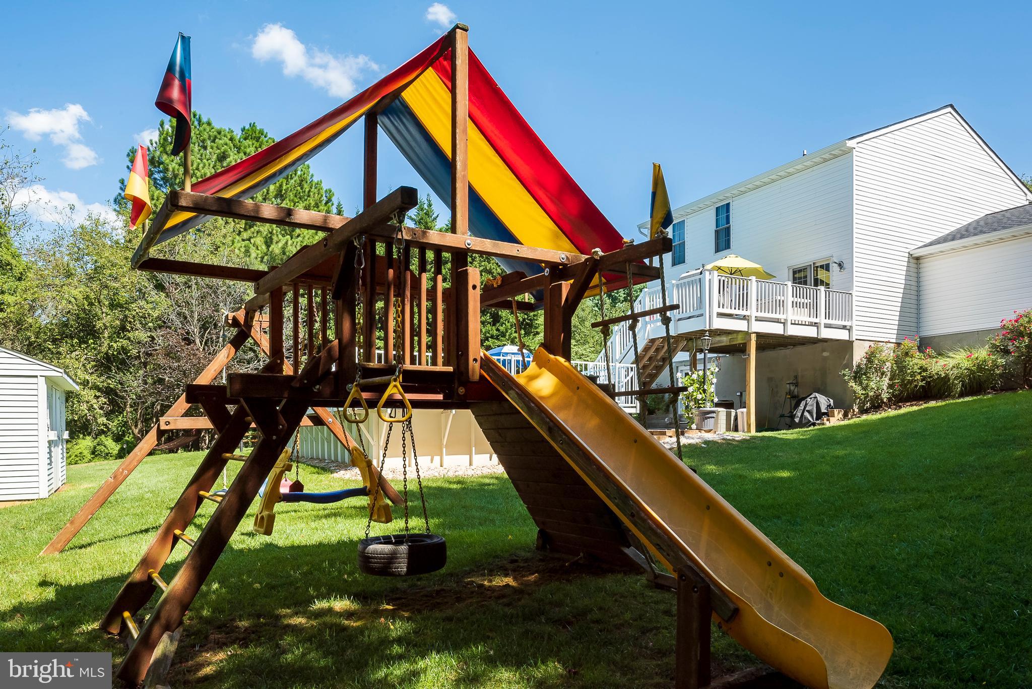 HUNT COUNTRY ESTATES - Residential