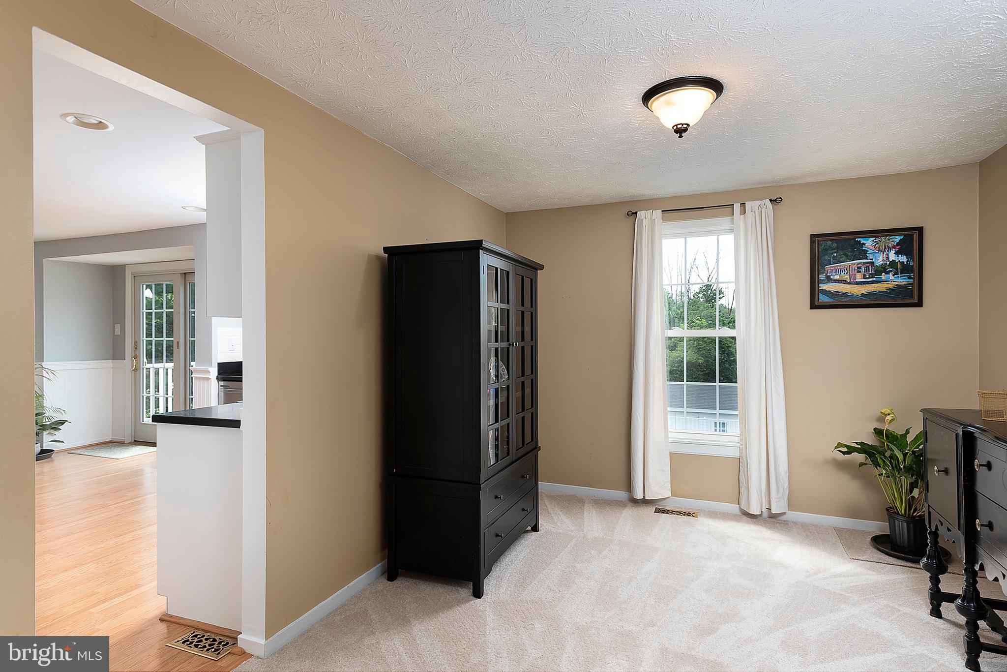 HUNT COUNTRY ESTATES - Residential