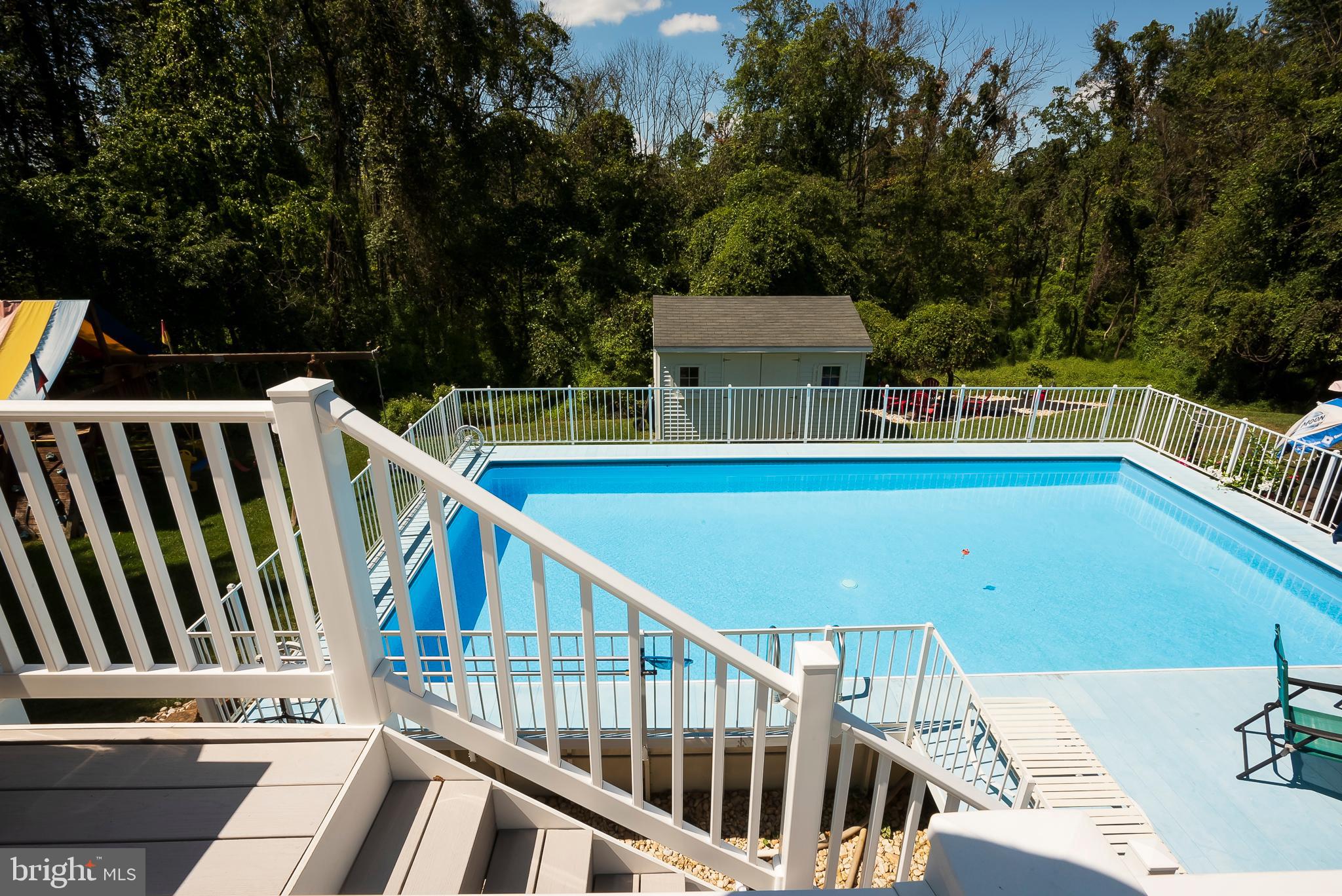 HUNT COUNTRY ESTATES - Residential