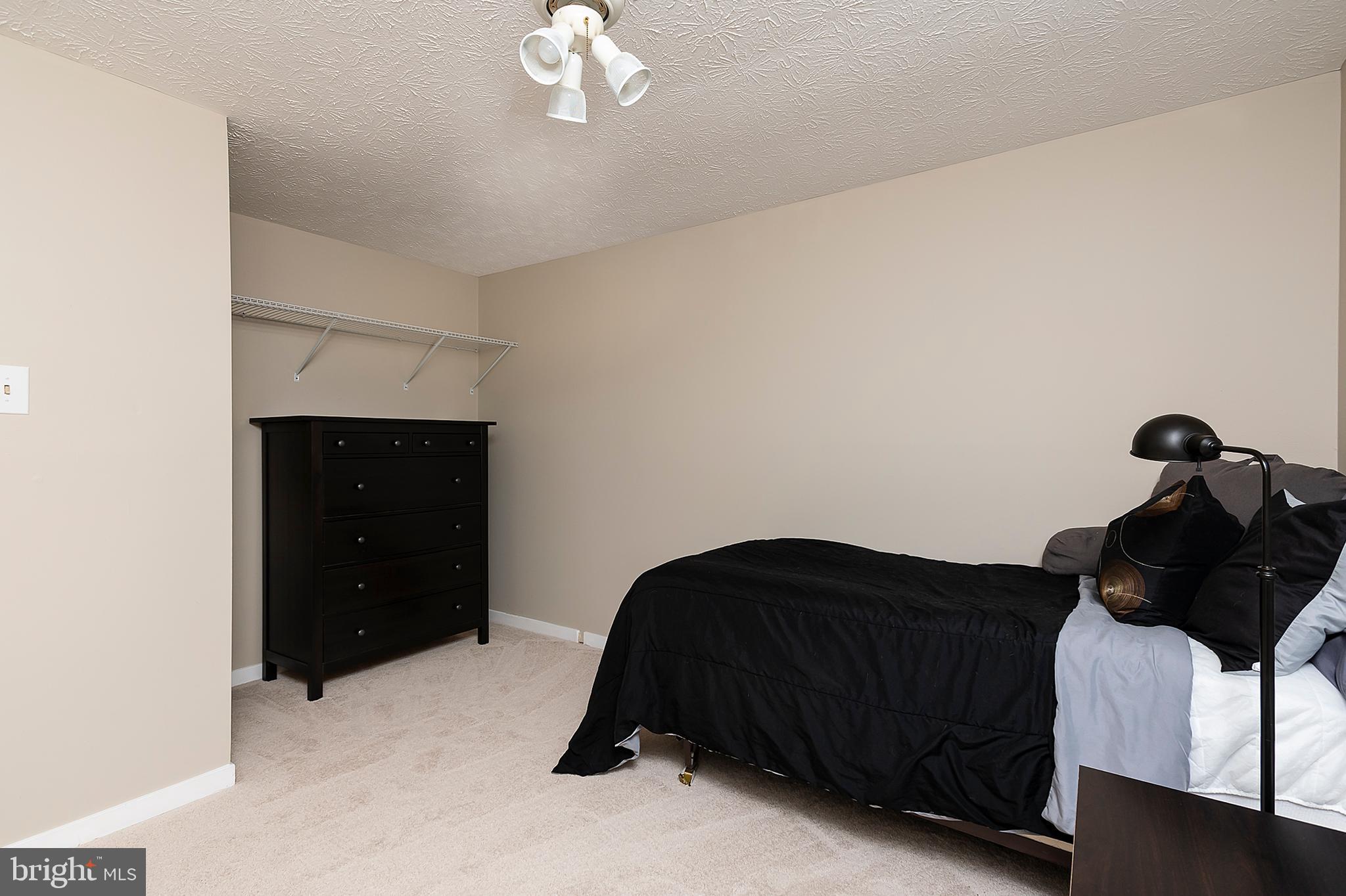 HUNT COUNTRY ESTATES - Residential