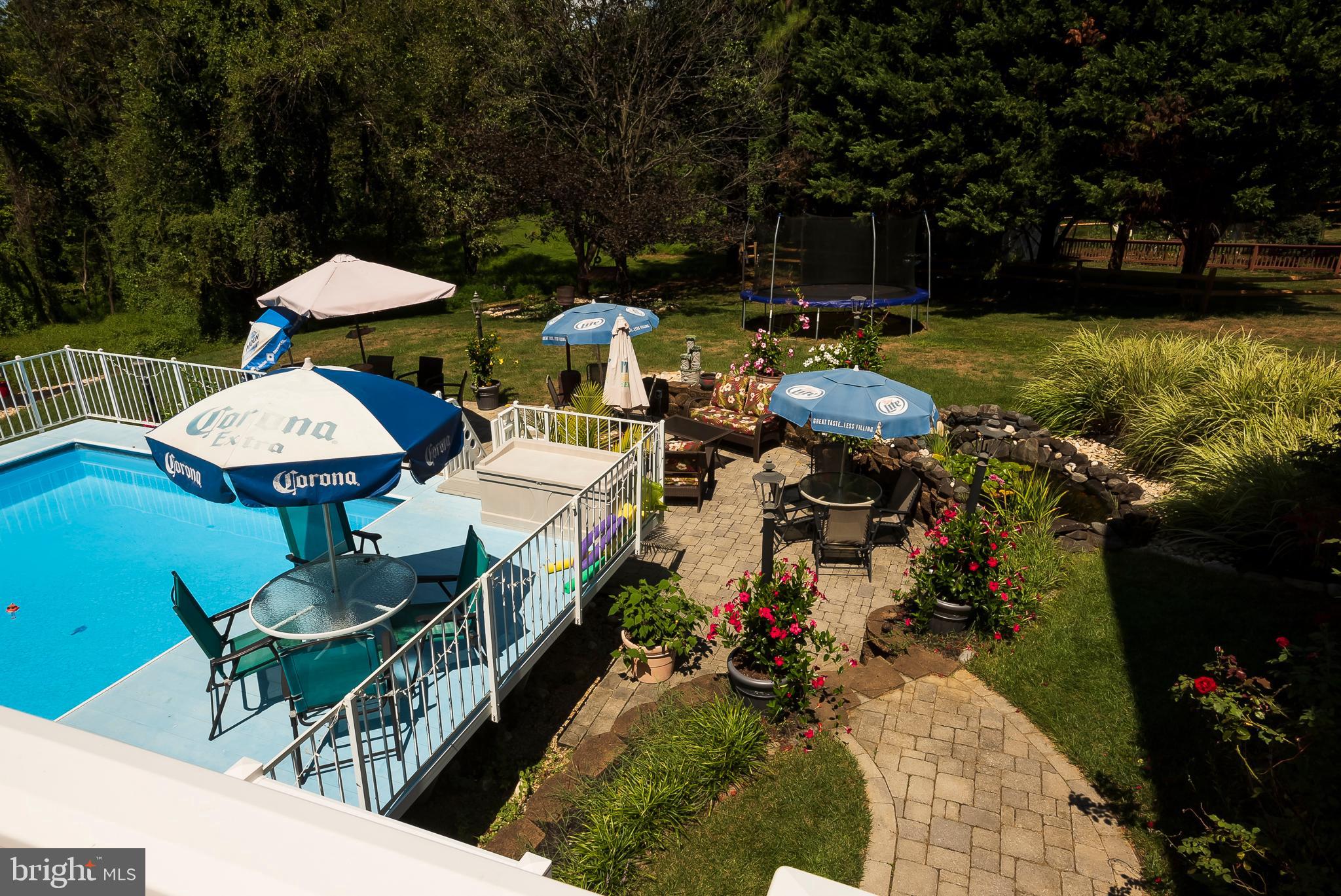 HUNT COUNTRY ESTATES - Residential