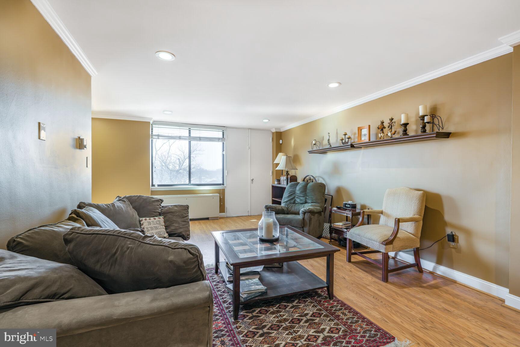 4390 LORCOM LANE 702