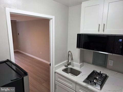 Condo For Rent - 10201 Grosvenor Place #704A<br/> ROCKVILLE, MD 20852