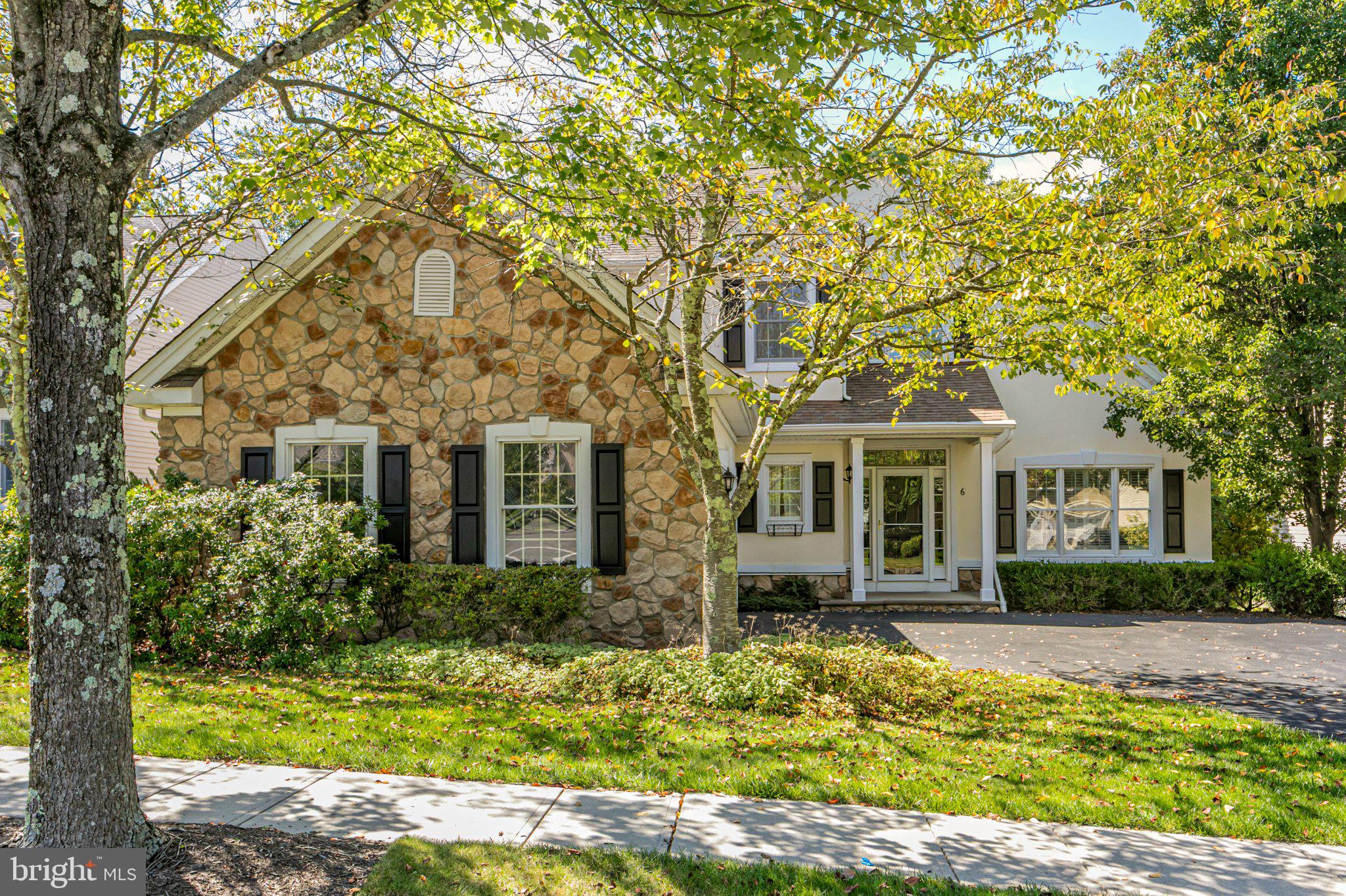 6 IRONWOOD ROAD