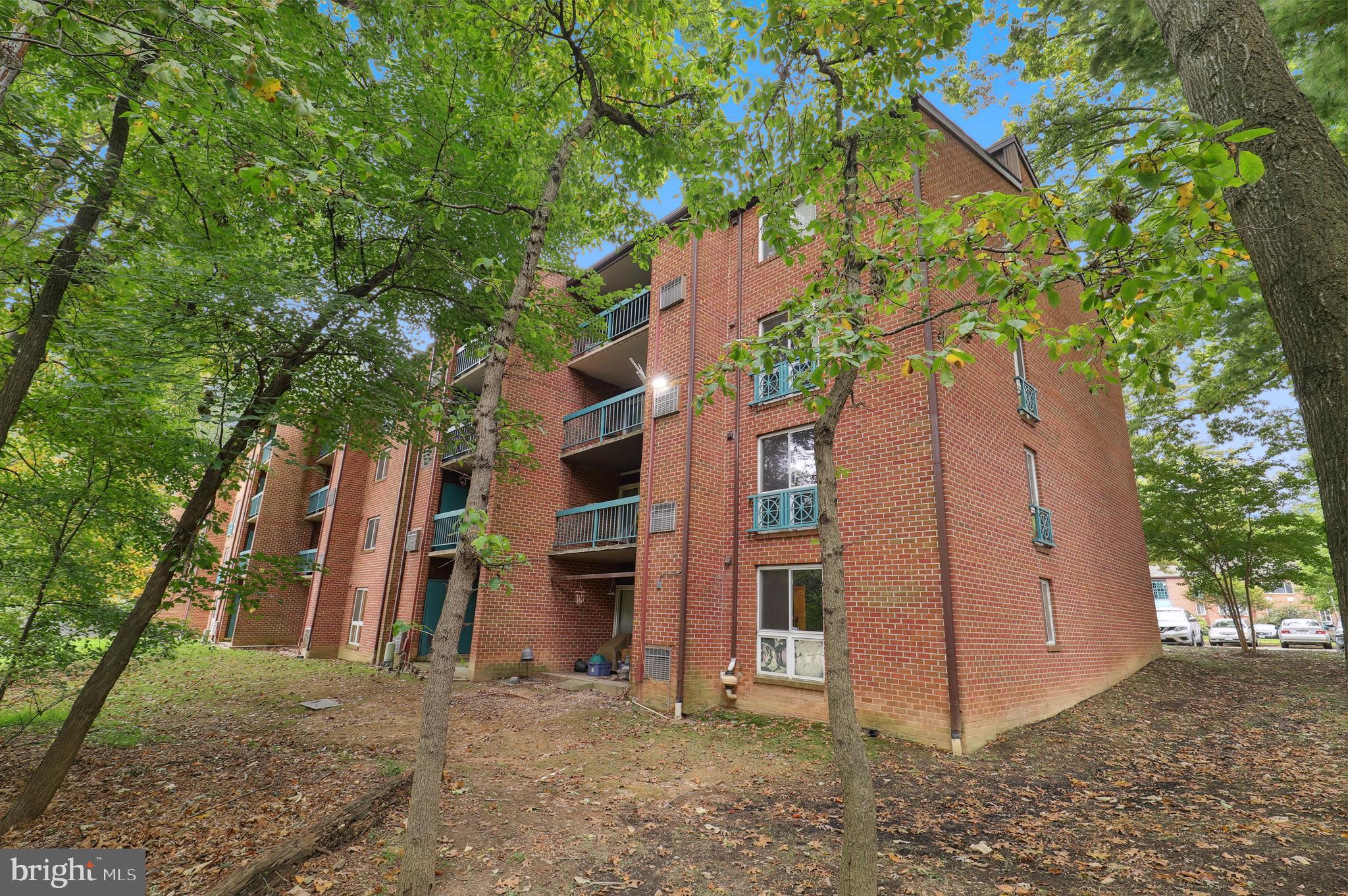 HUNTERS WOODS VILLAGE - Residential