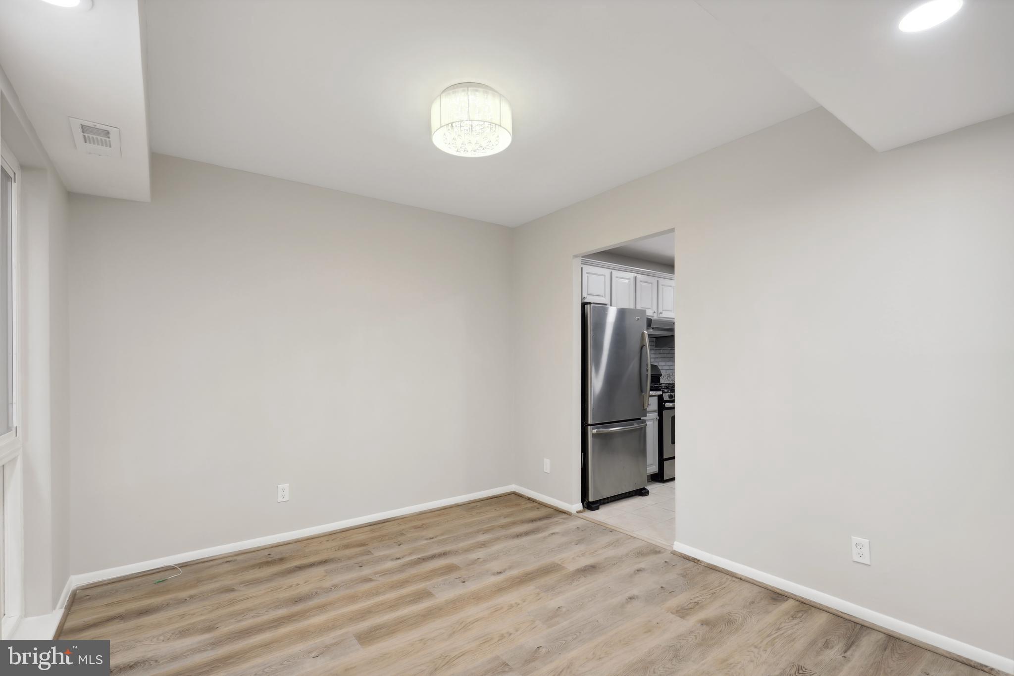 HUNTERS WOODS VILLAGE - Residential