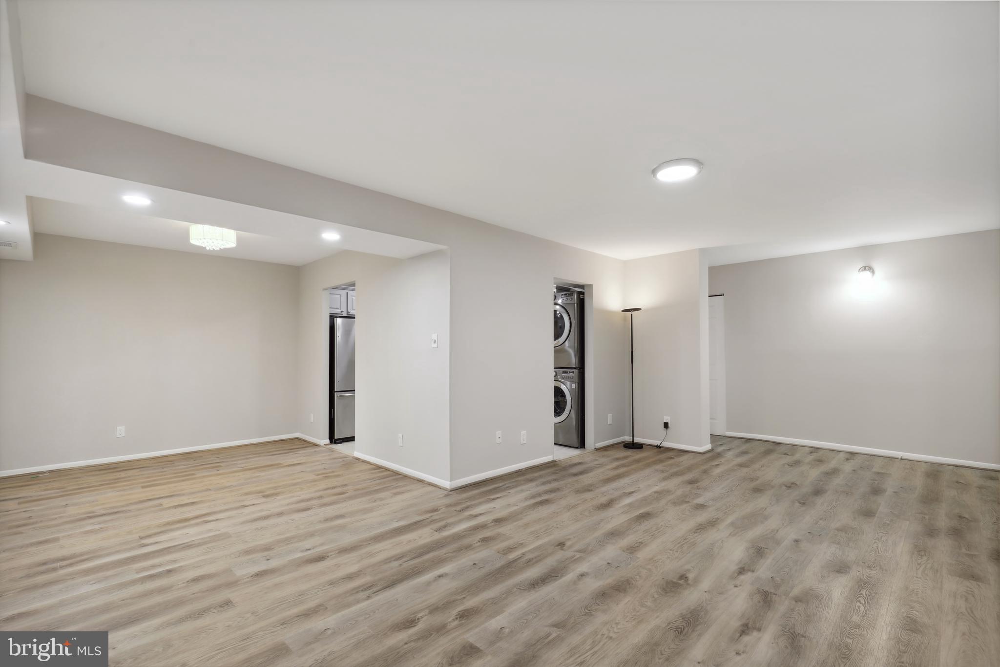 HUNTERS WOODS VILLAGE - Residential