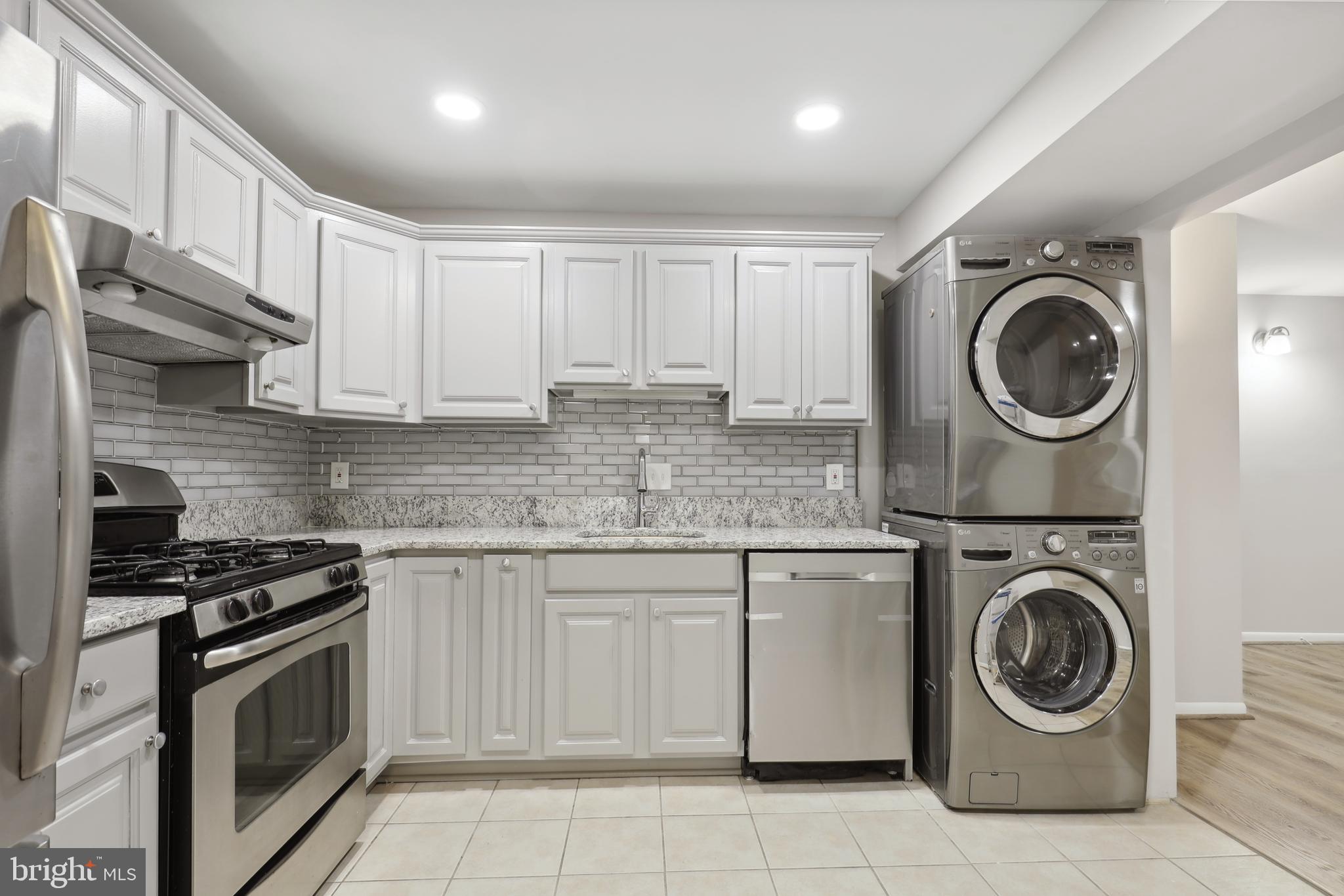 HUNTERS WOODS VILLAGE - Residential