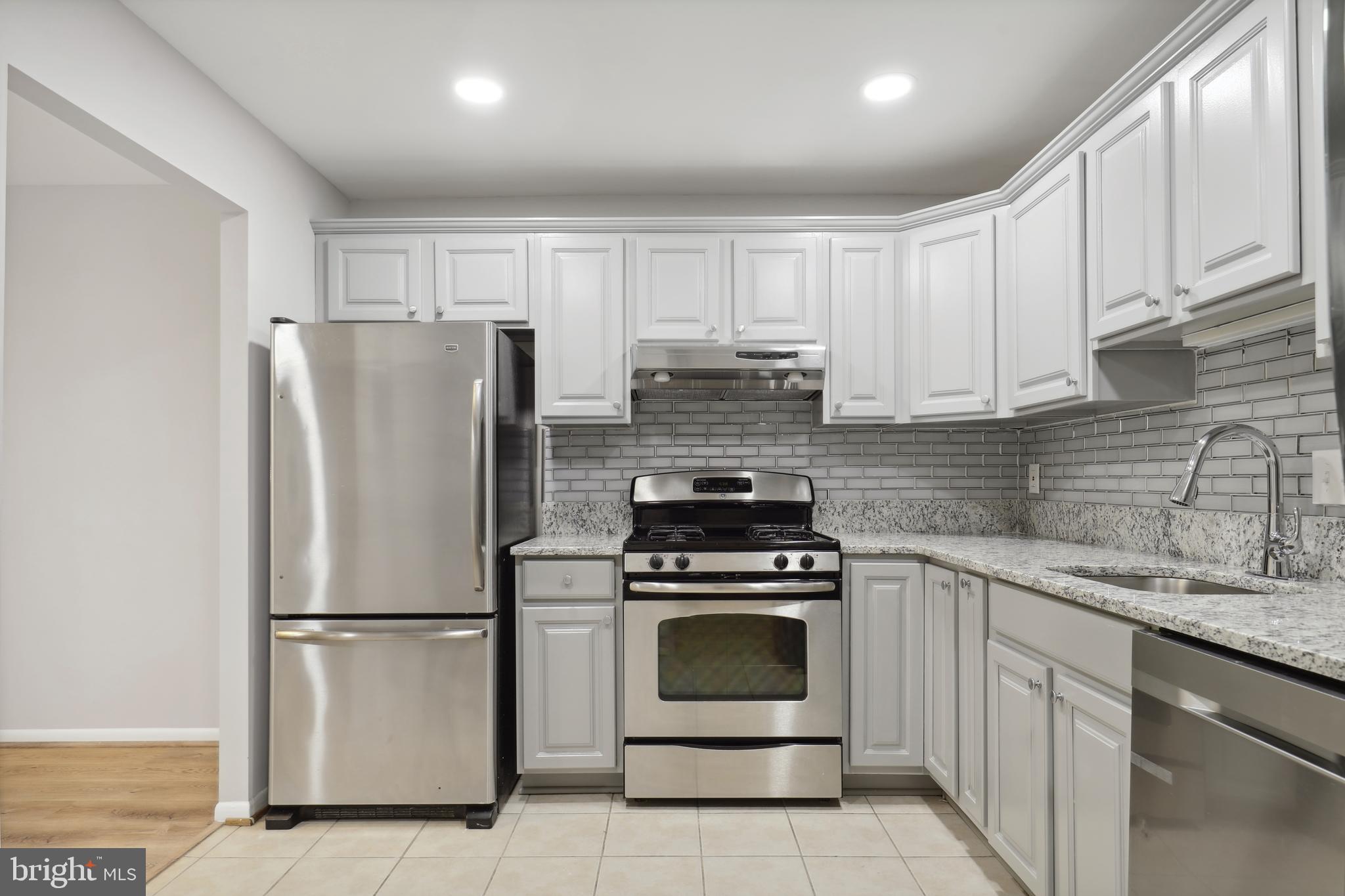 HUNTERS WOODS VILLAGE - Residential