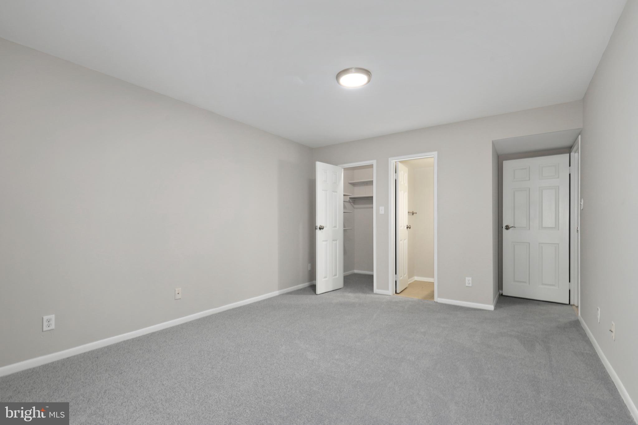 HUNTERS WOODS VILLAGE - Residential