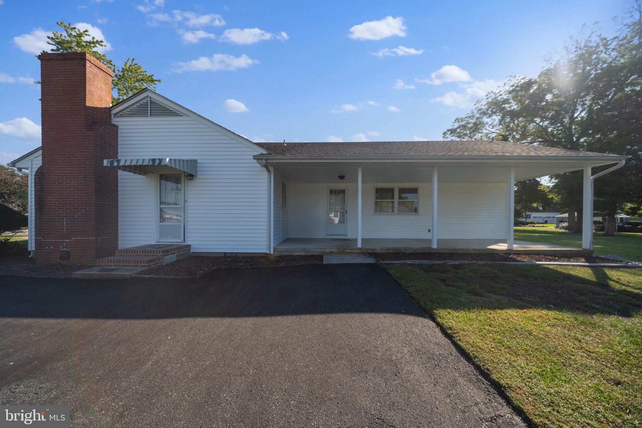 900 ELLIS PARKWAY