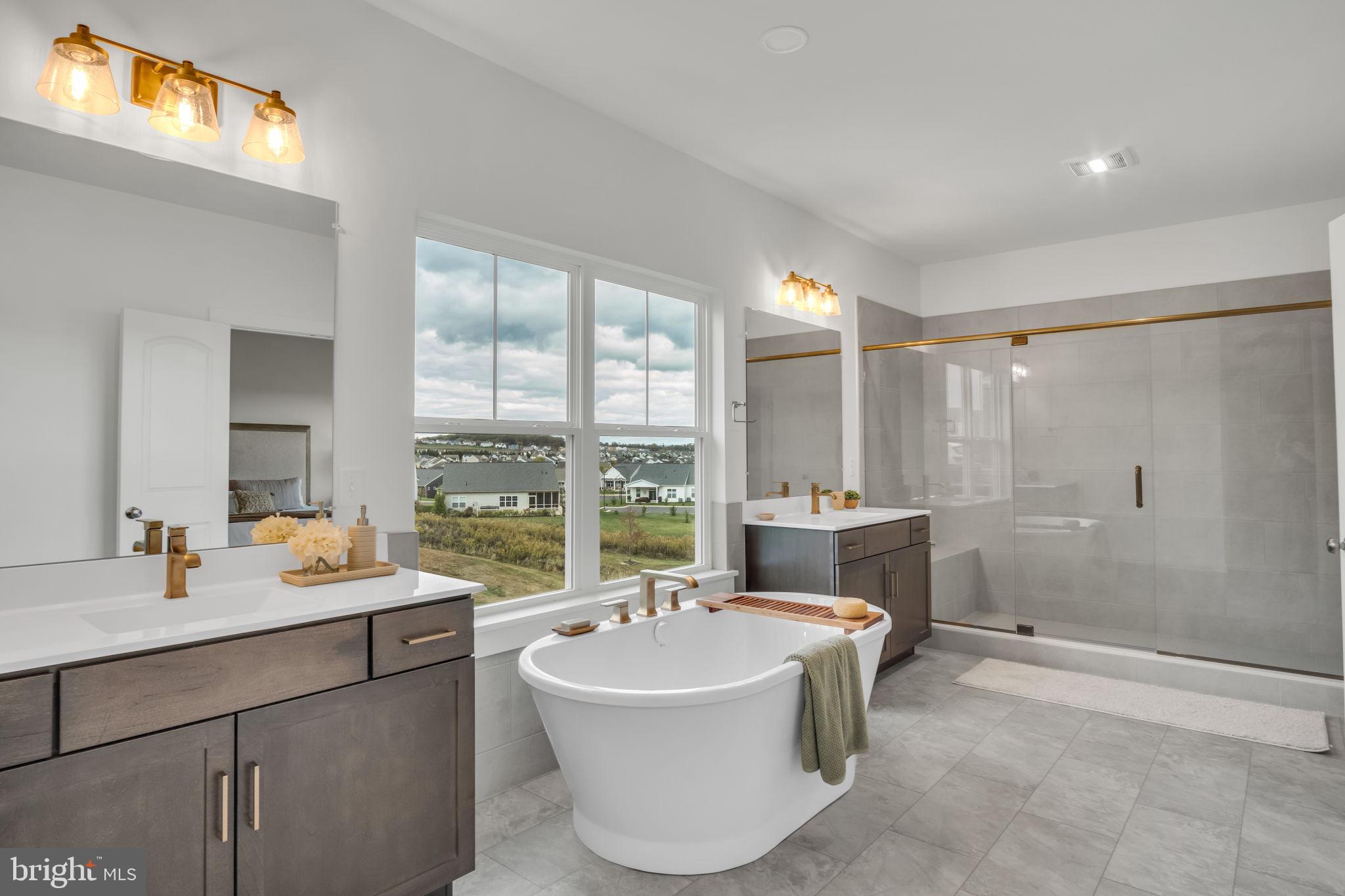 AUTUMN CHASE - Residential