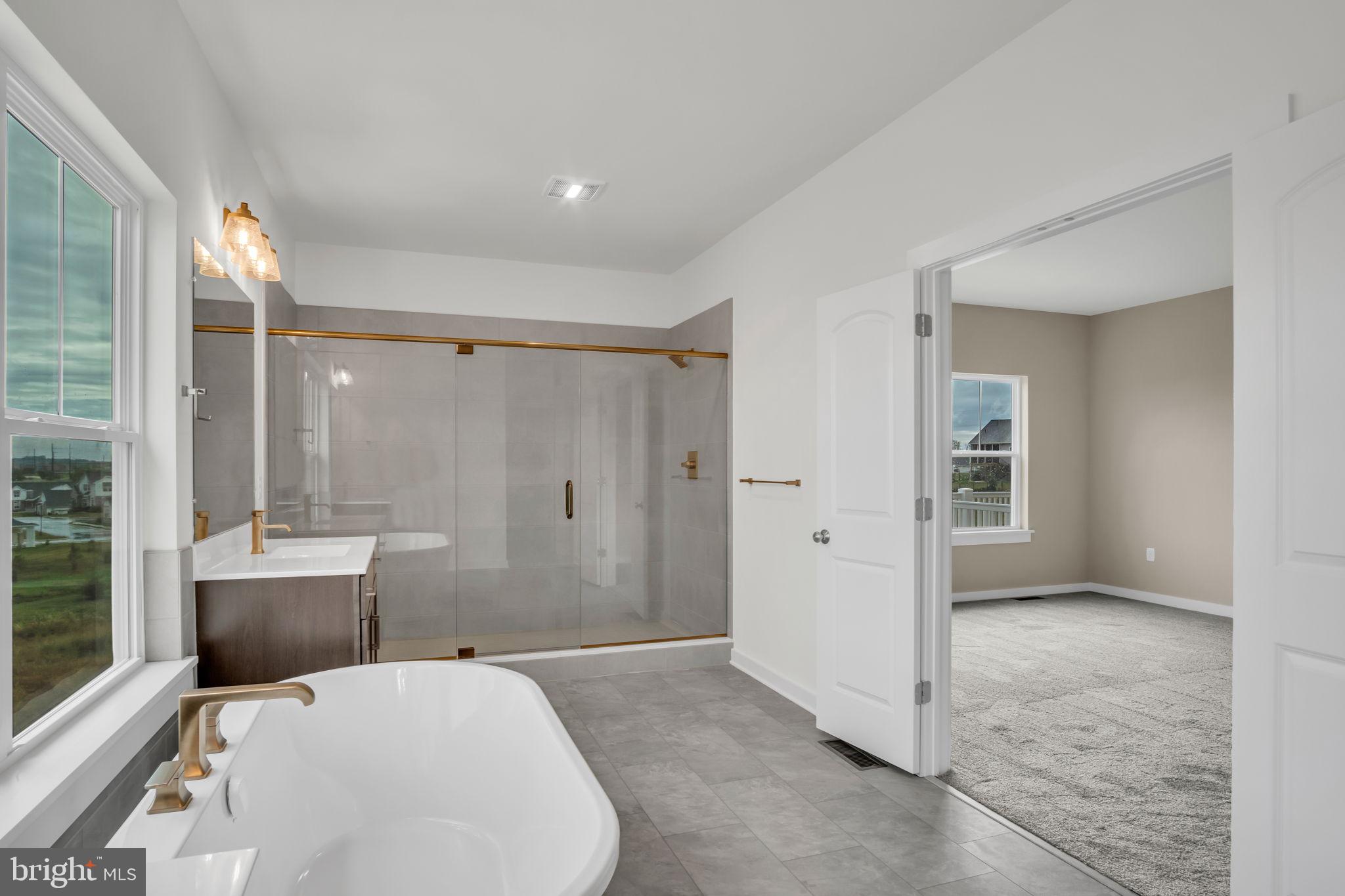 AUTUMN CHASE - Residential