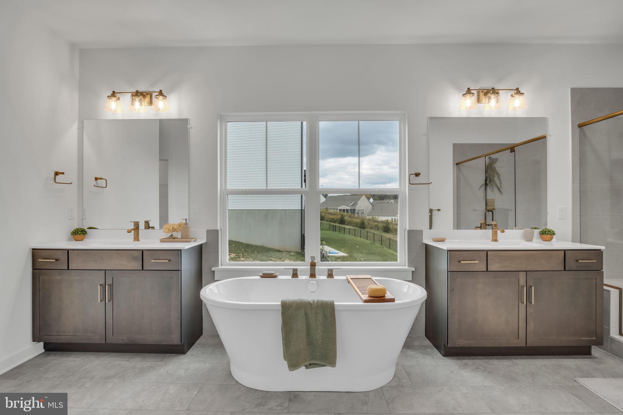 AUTUMN CHASE - Residential