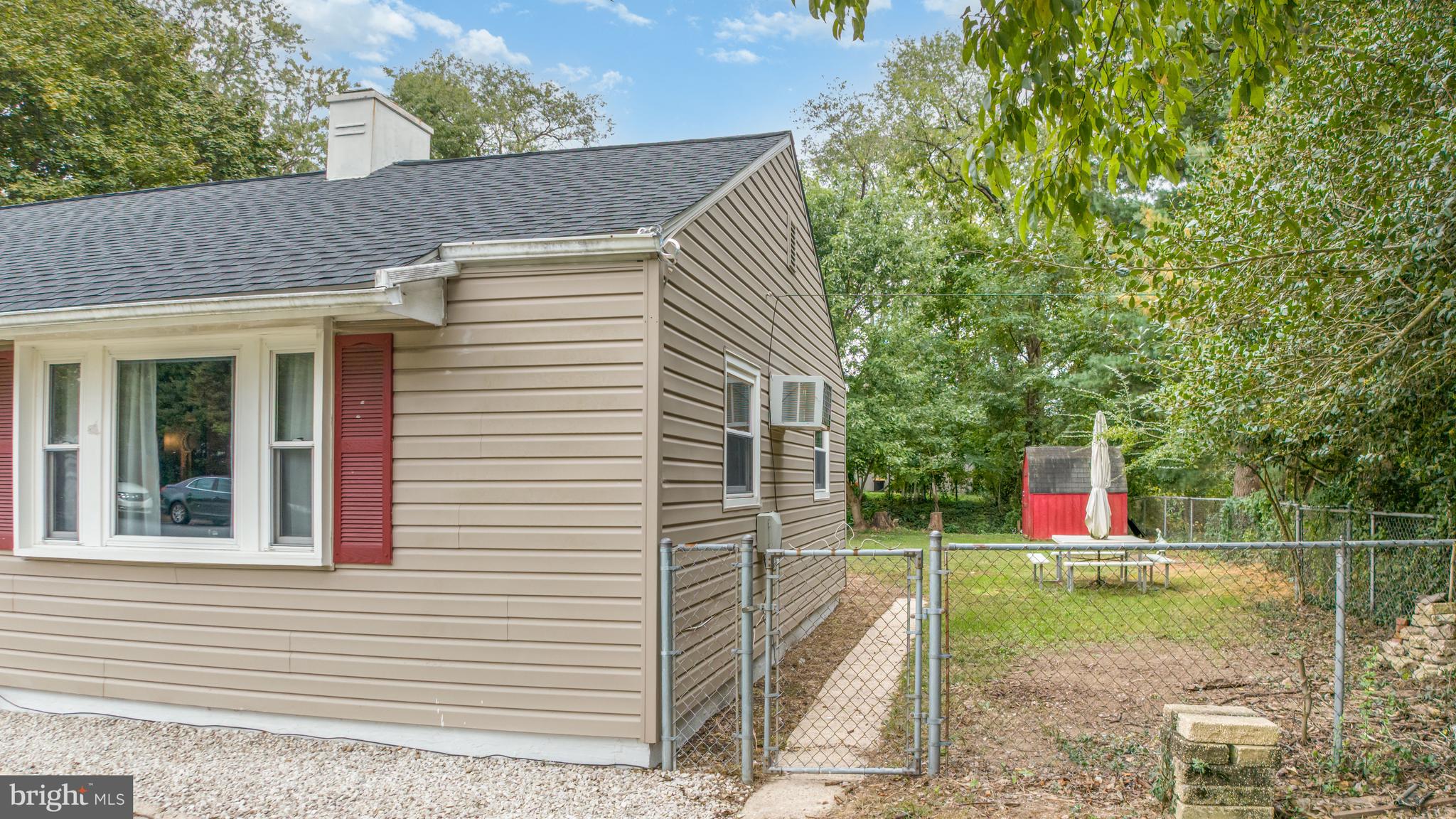 ROYAL ACRES - Residential