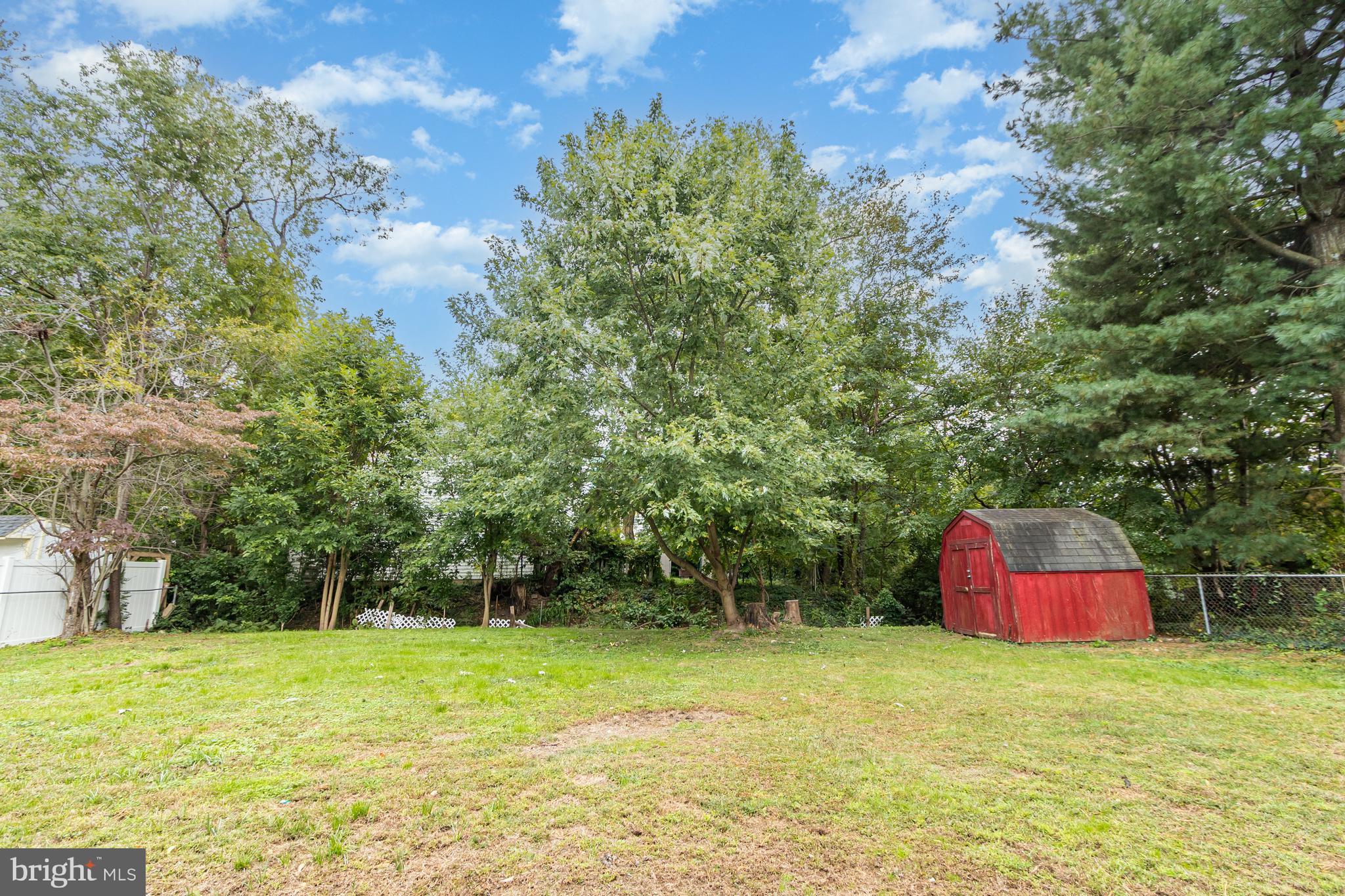 ROYAL ACRES - Residential