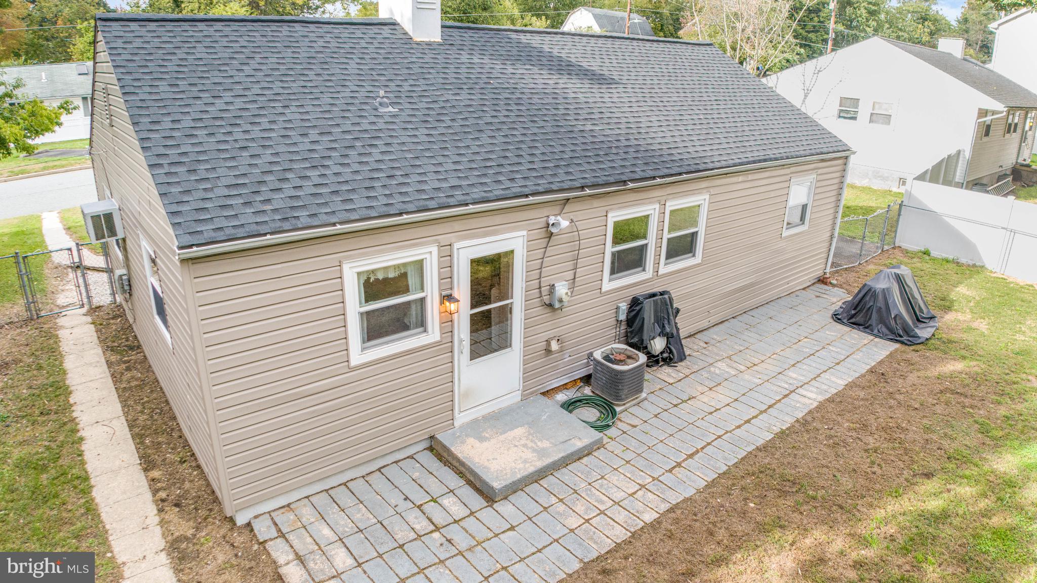 ROYAL ACRES - Residential