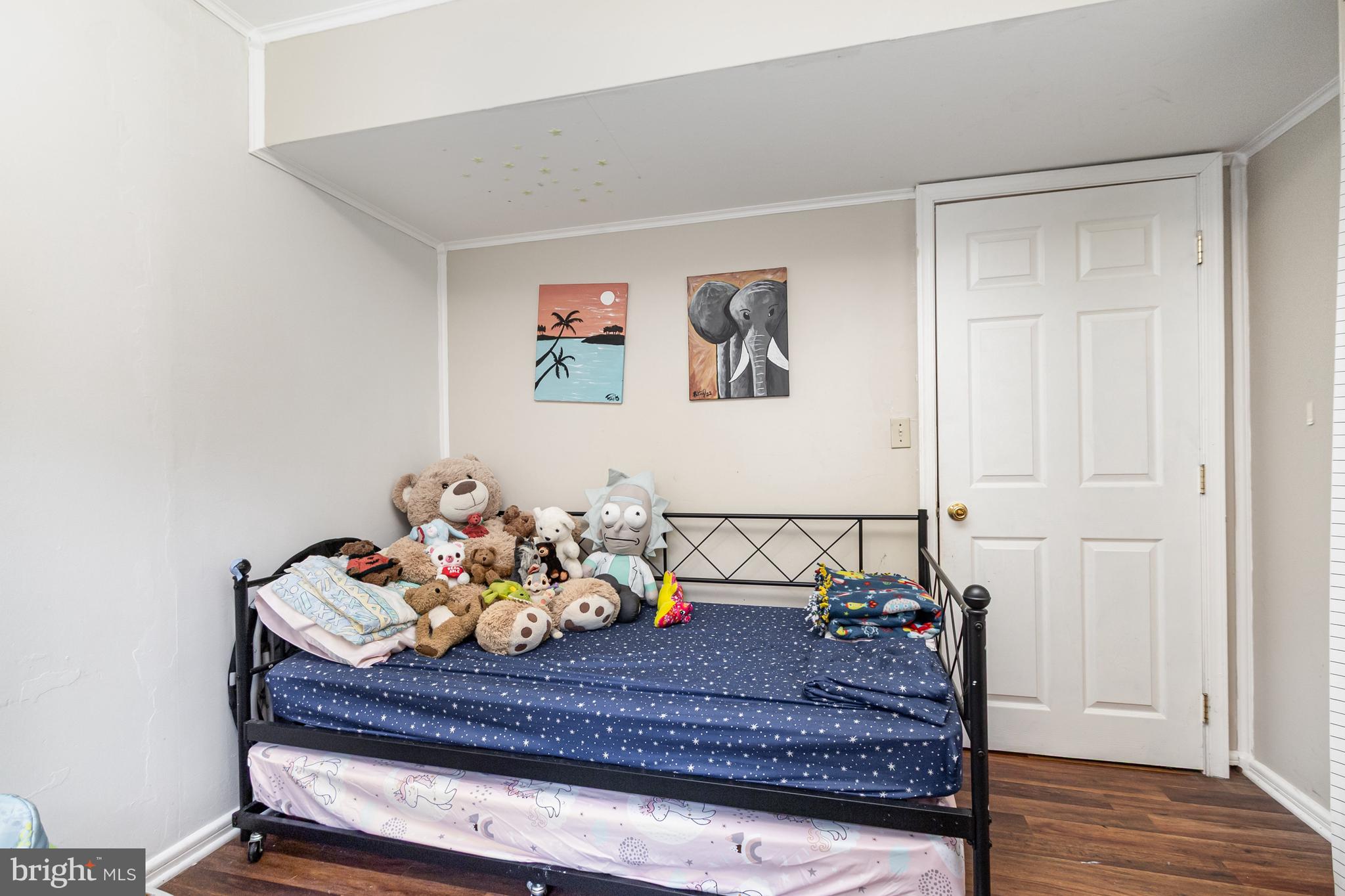 ROYAL ACRES - Residential