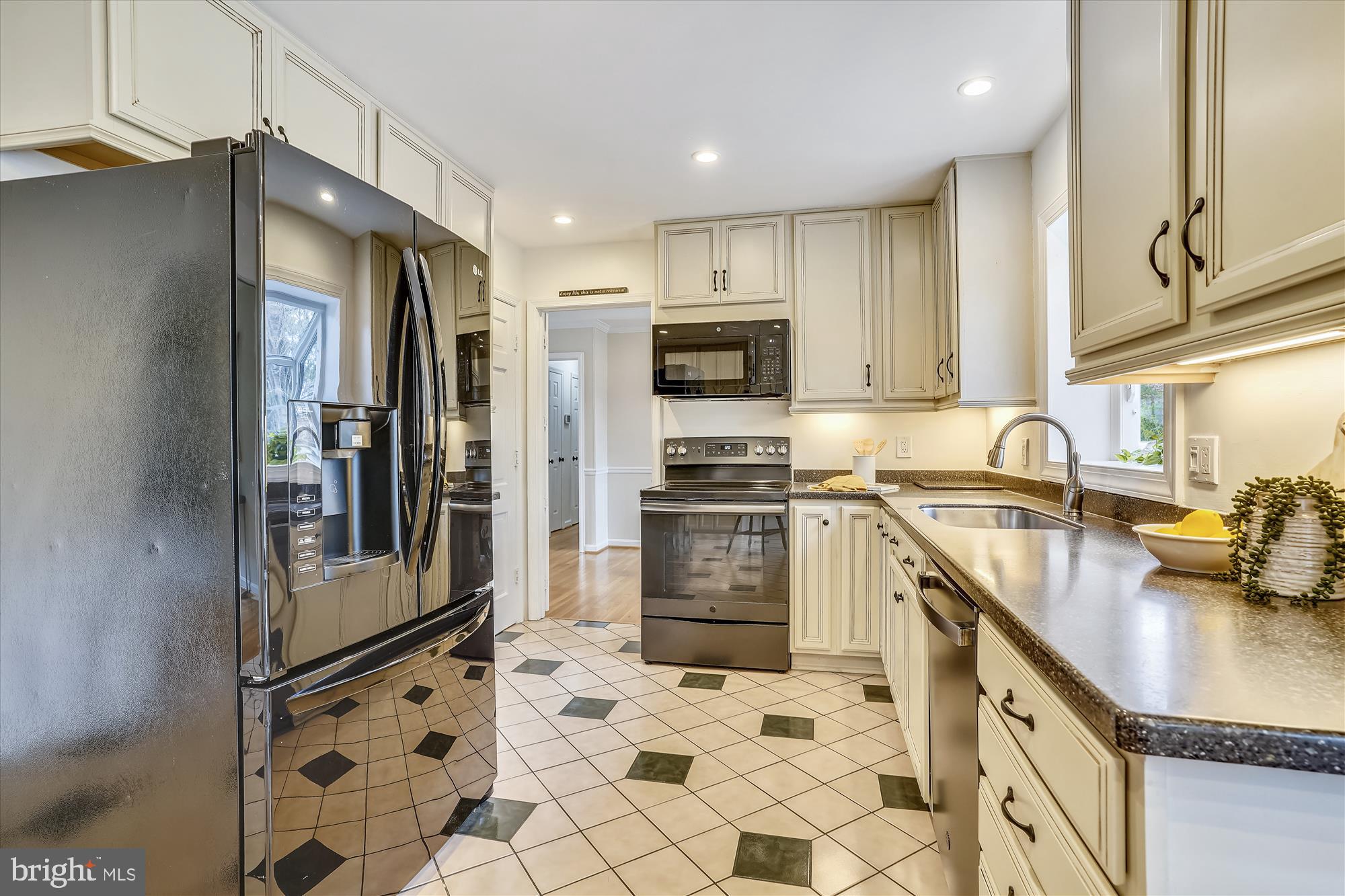 HILLCREST ESTATES - Residential