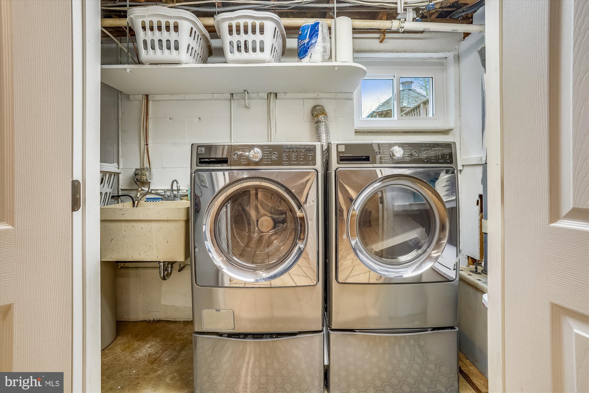 HILLCREST ESTATES - Residential