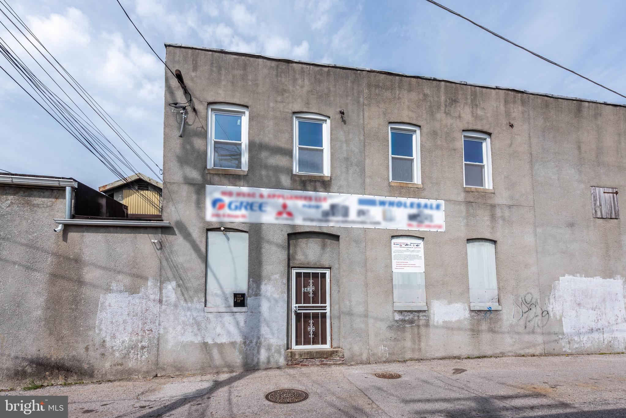 HIGHLANDTOWN - Commercial Lease