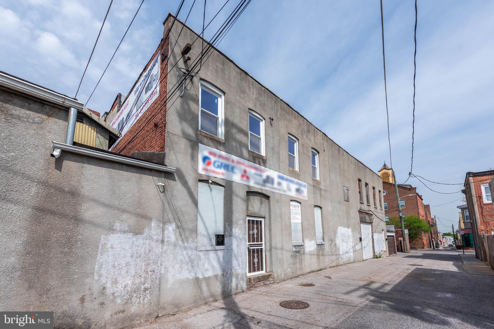 HIGHLANDTOWN - Commercial Lease