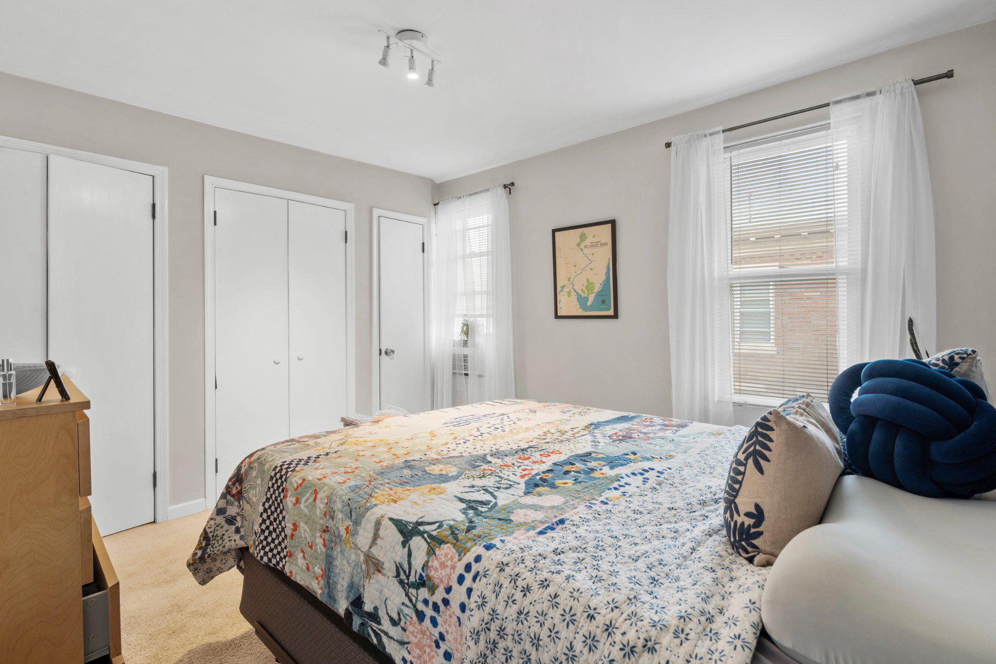 PORT RICHMOND - Residential
