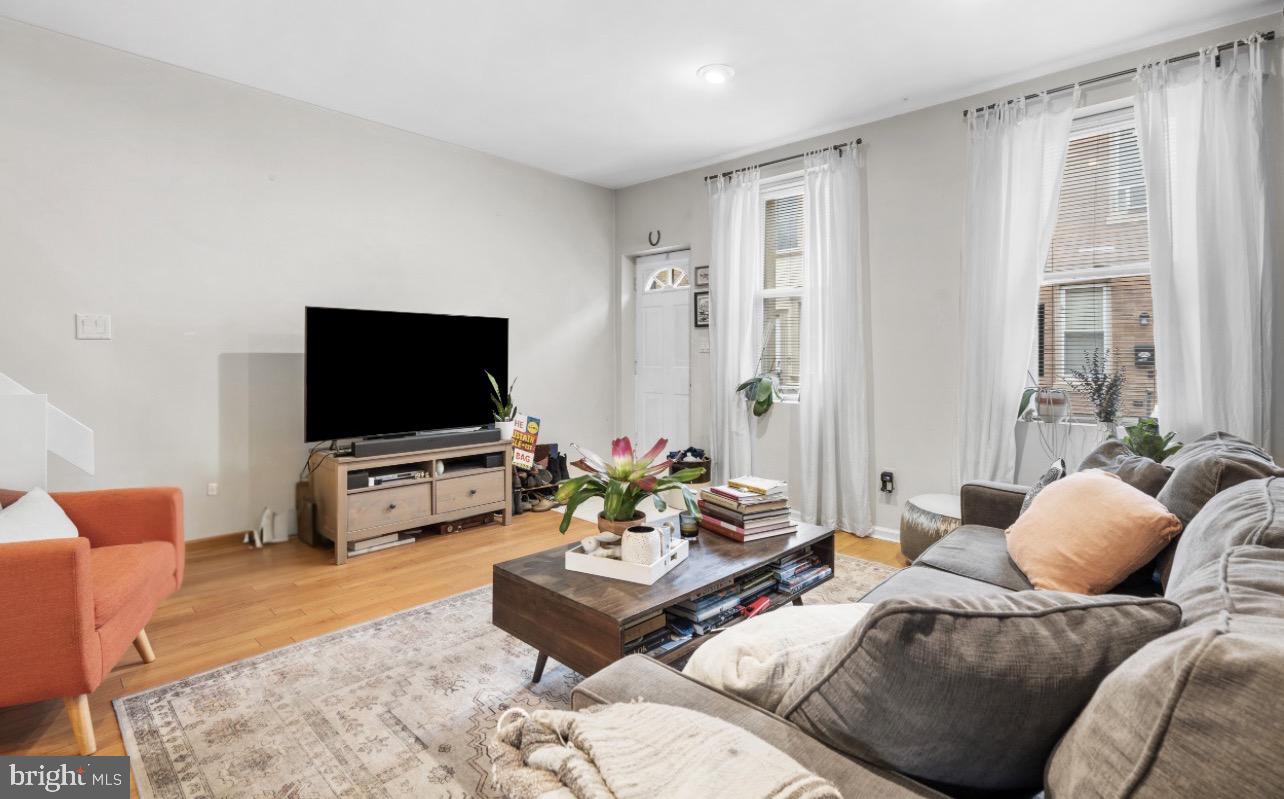 PORT RICHMOND - Residential