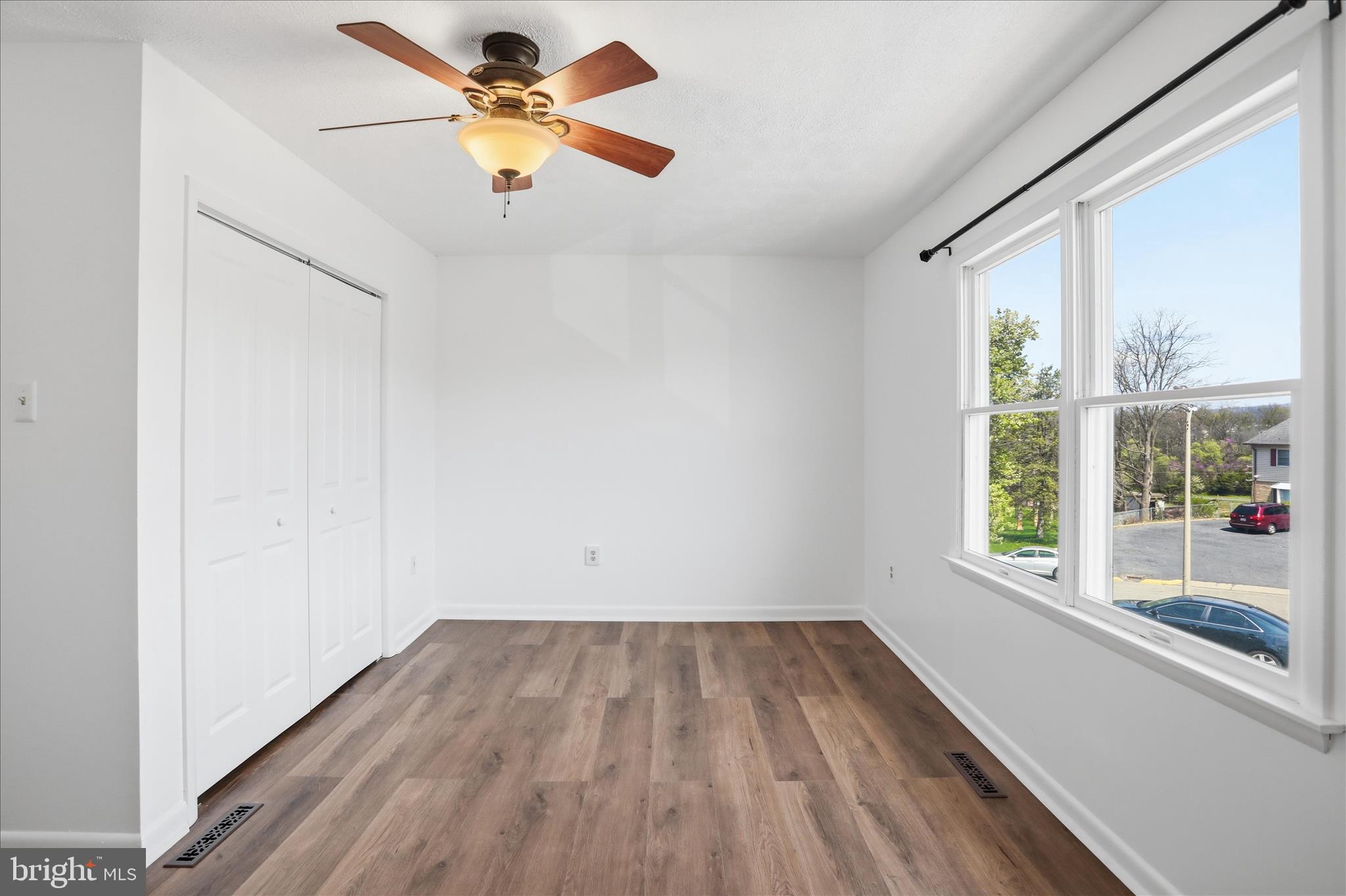 HILLTOP HOMES - Residential