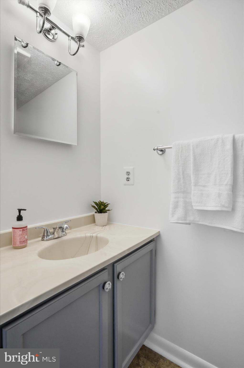 HILLTOP HOMES - Residential