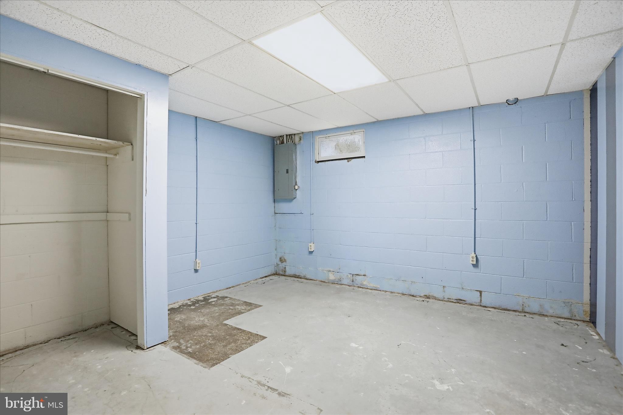 HILLTOP HOMES - Residential