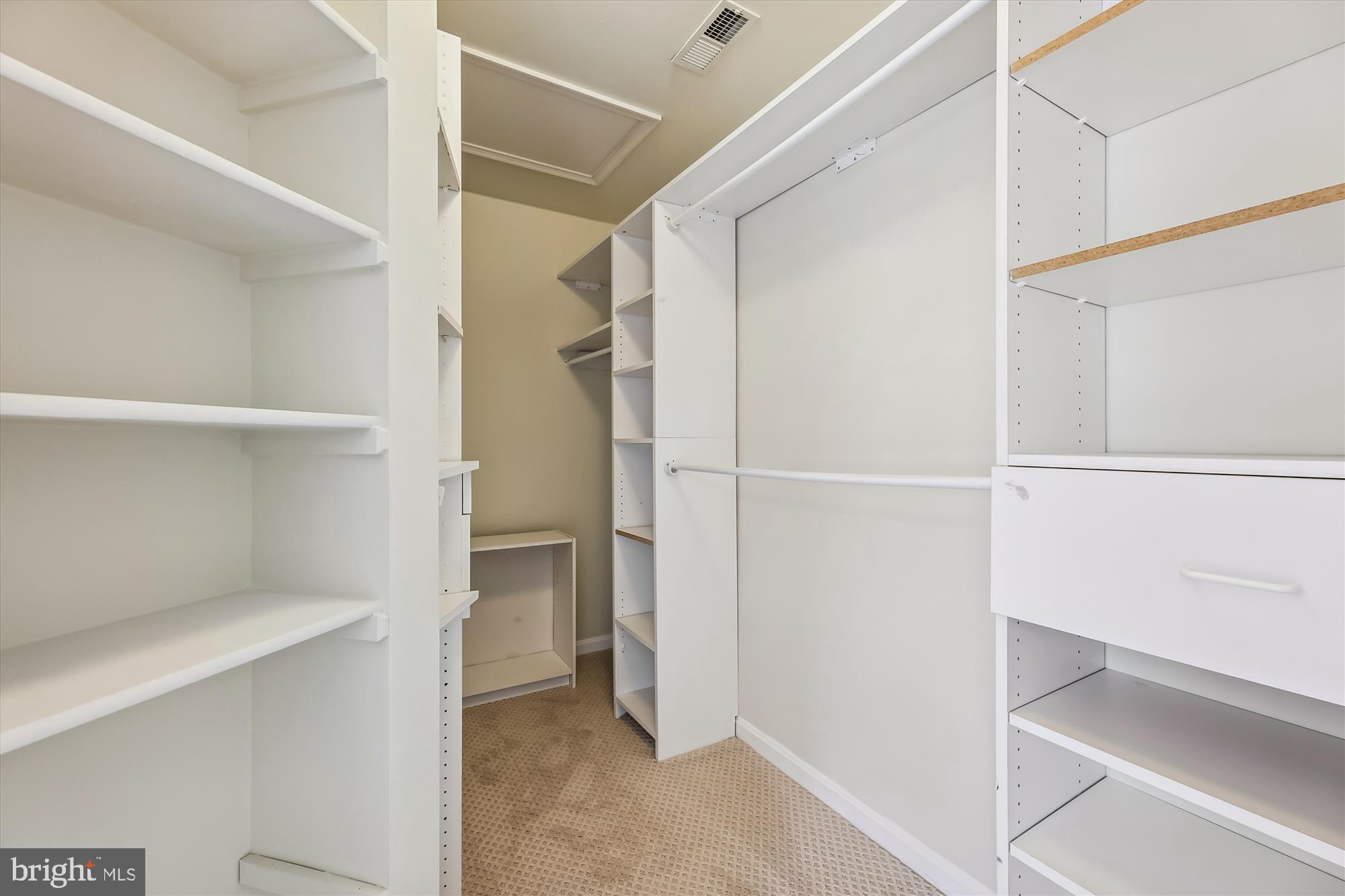 MCNAIR FARMS LANDBAY 12 - Residential